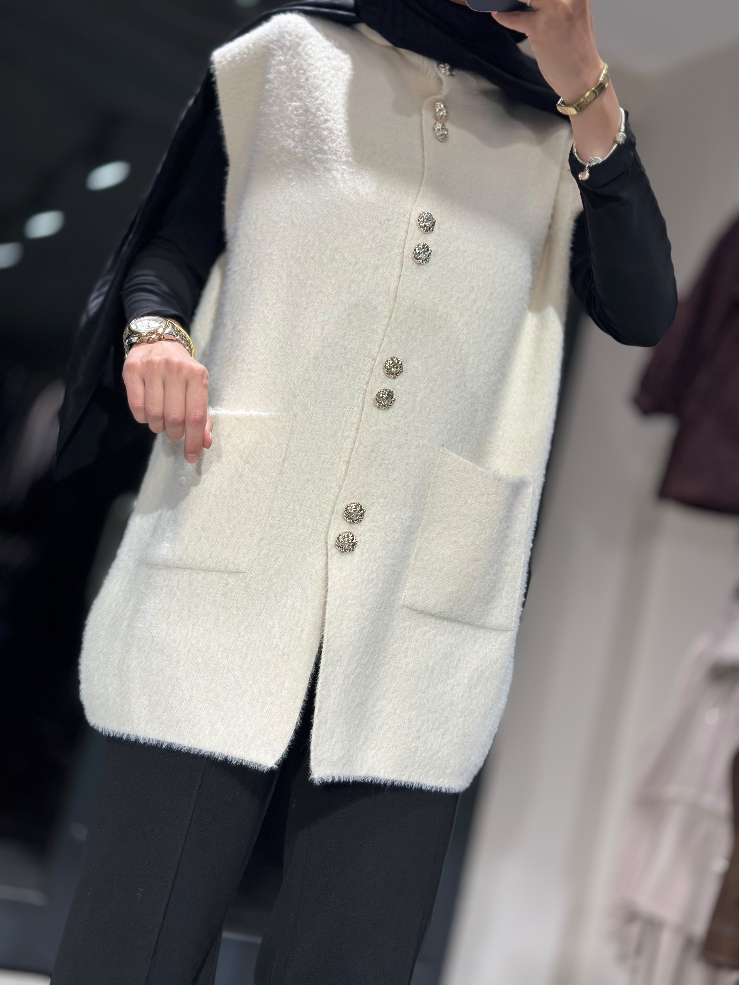 T139 ANGORA YELEK