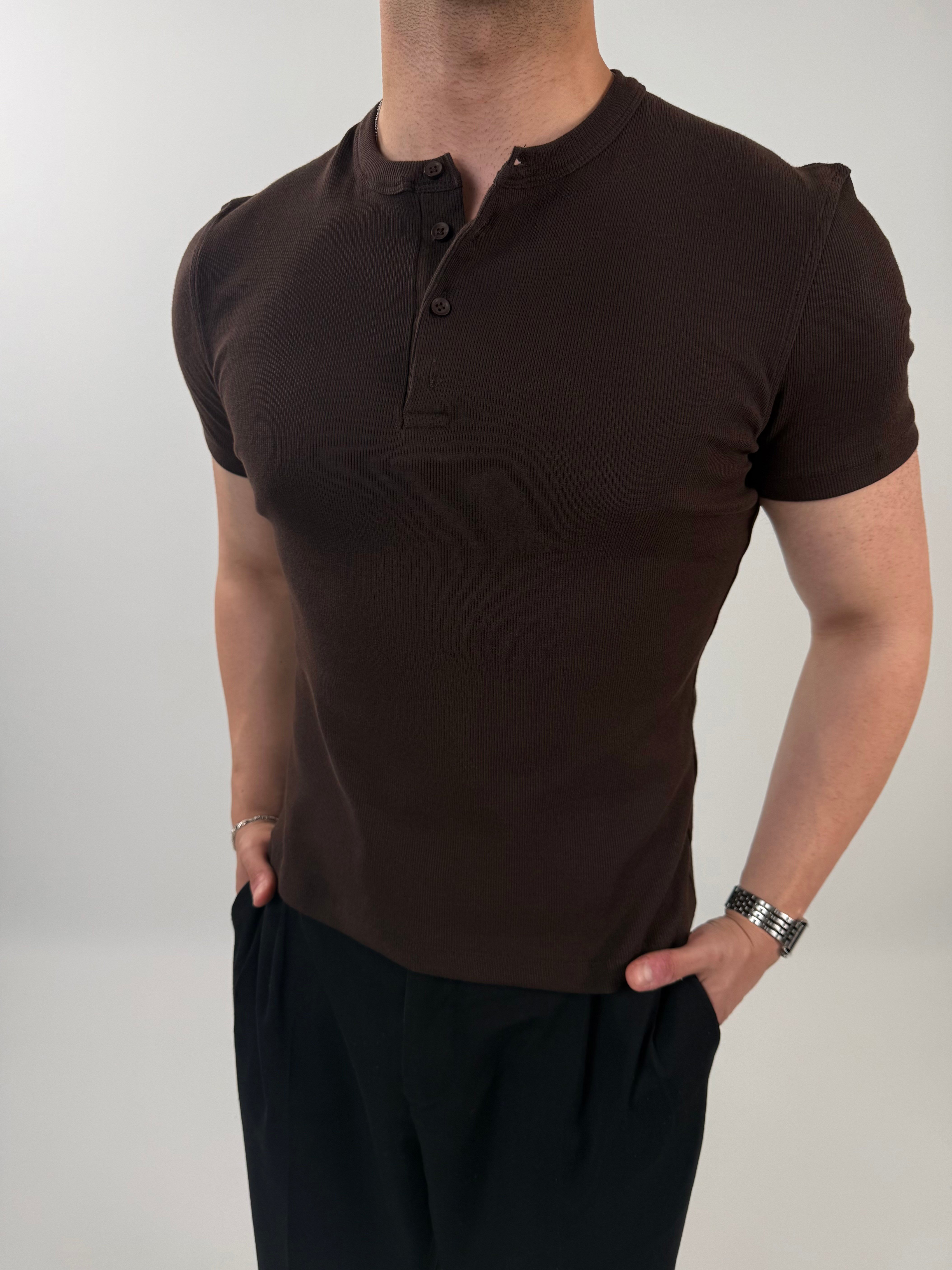 Ribanalı Henley Yaka Tişört