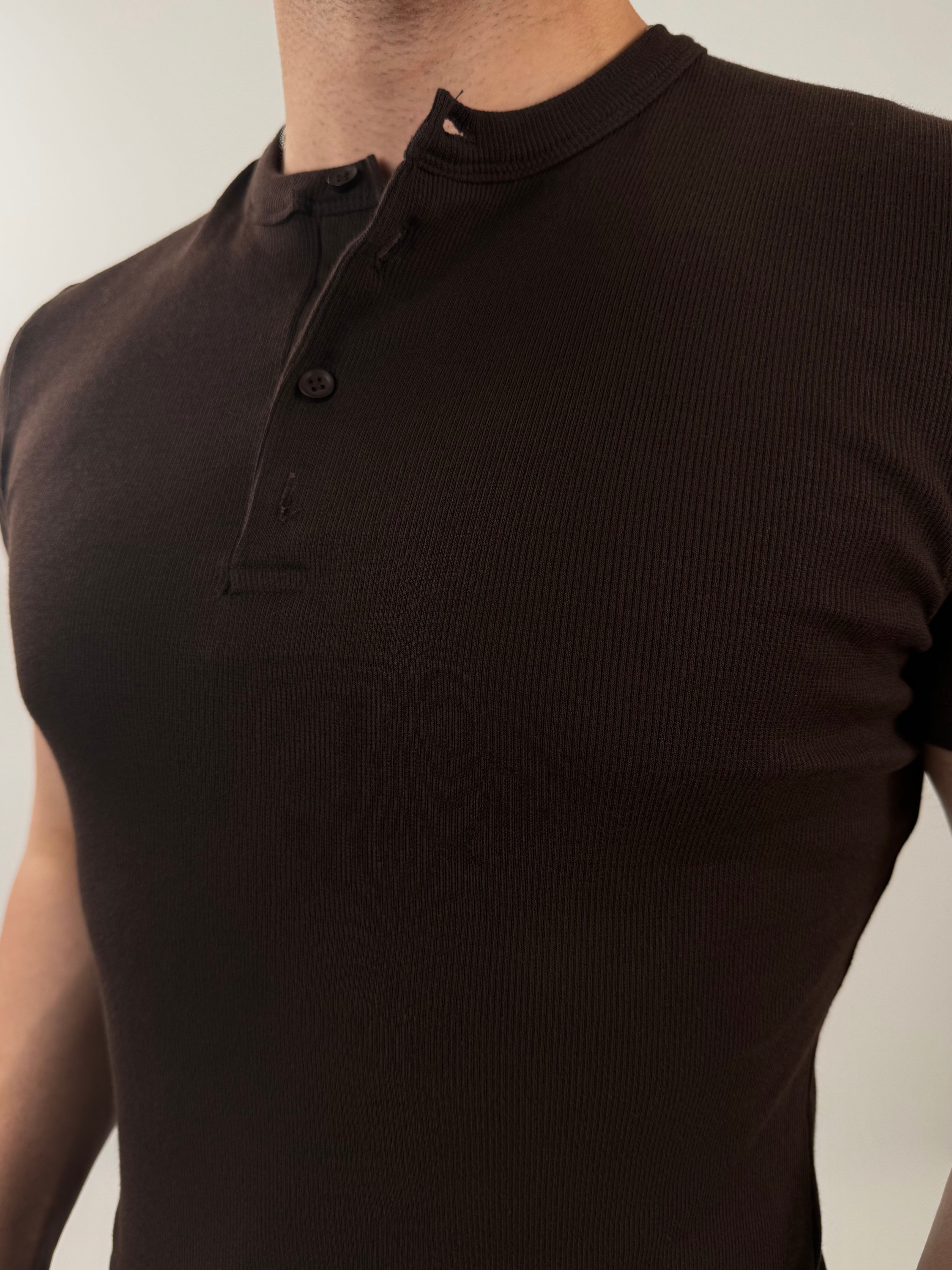 Ribanalı Henley Yaka Tişört