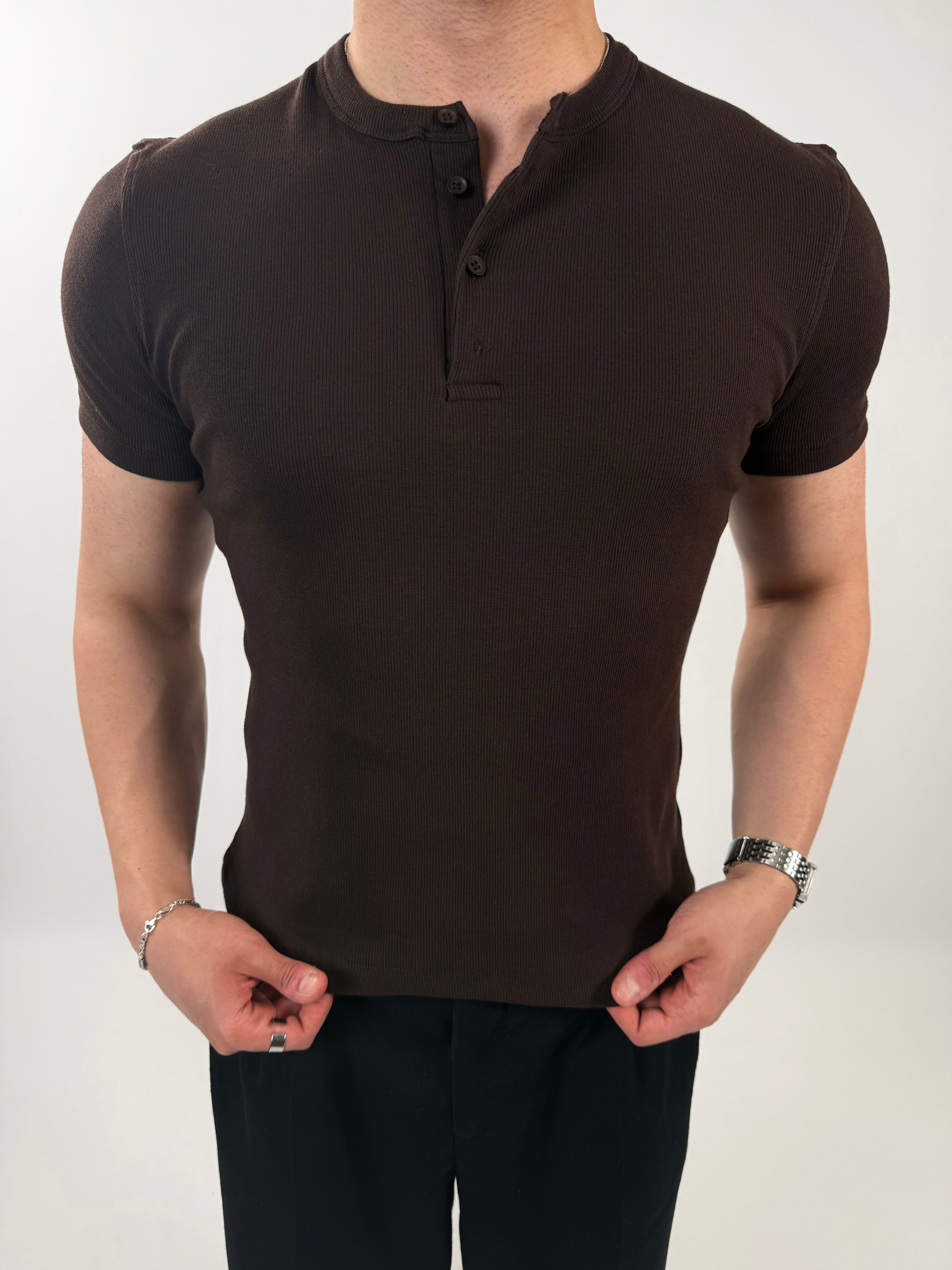 Ribanalı Henley Yaka Tişört