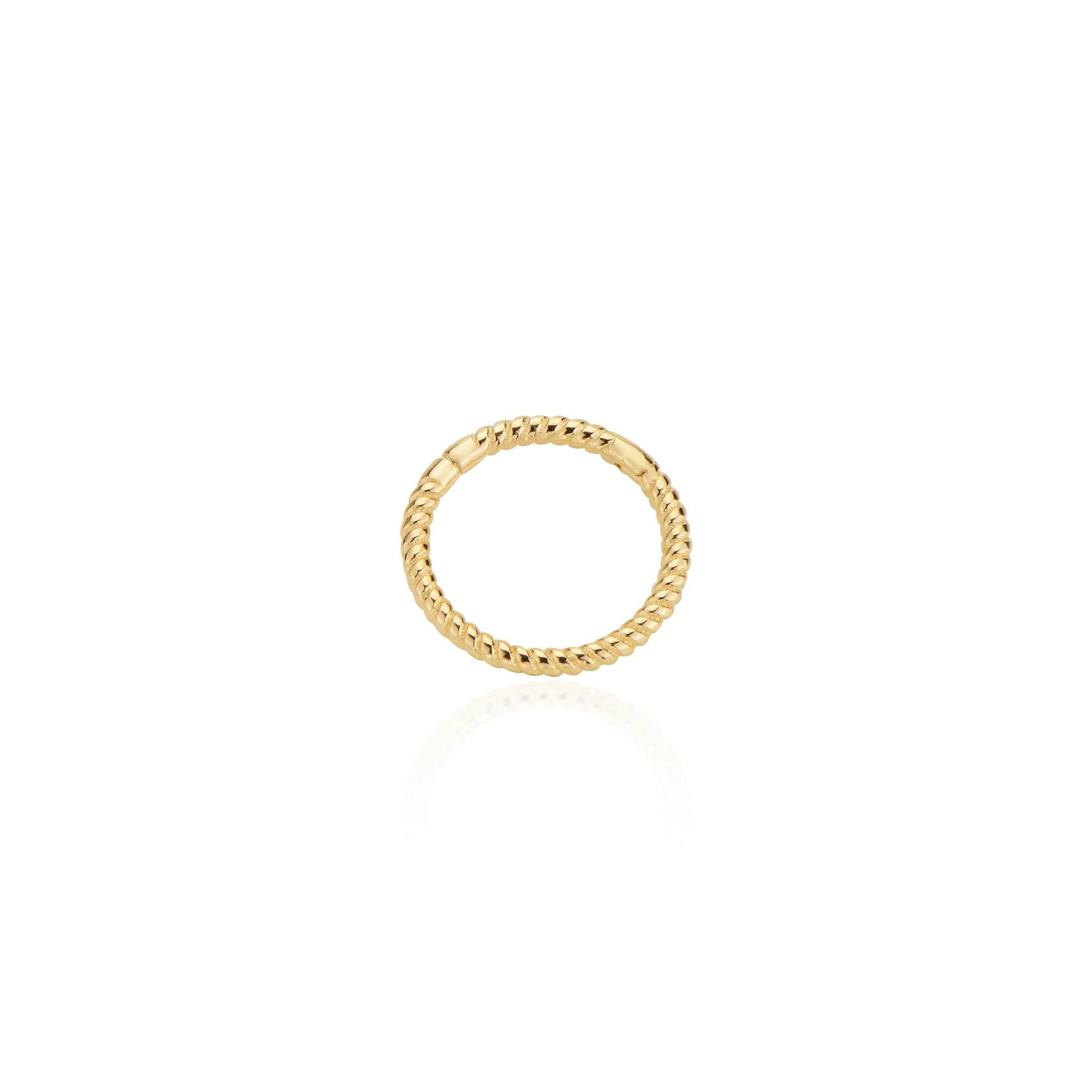 Burgu halka helix piercing