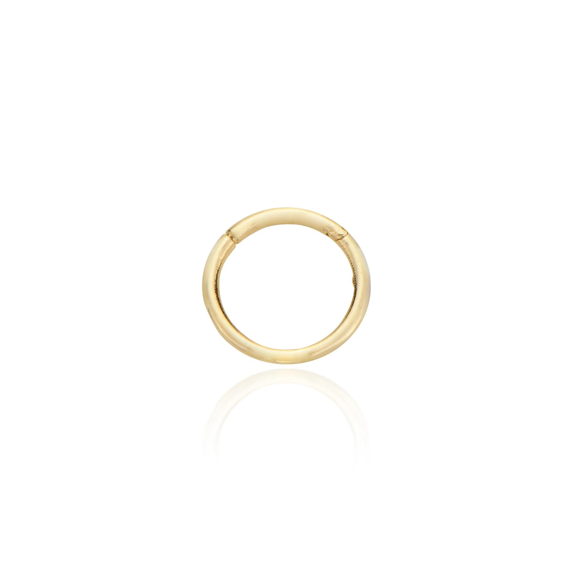 Halka helix piercing