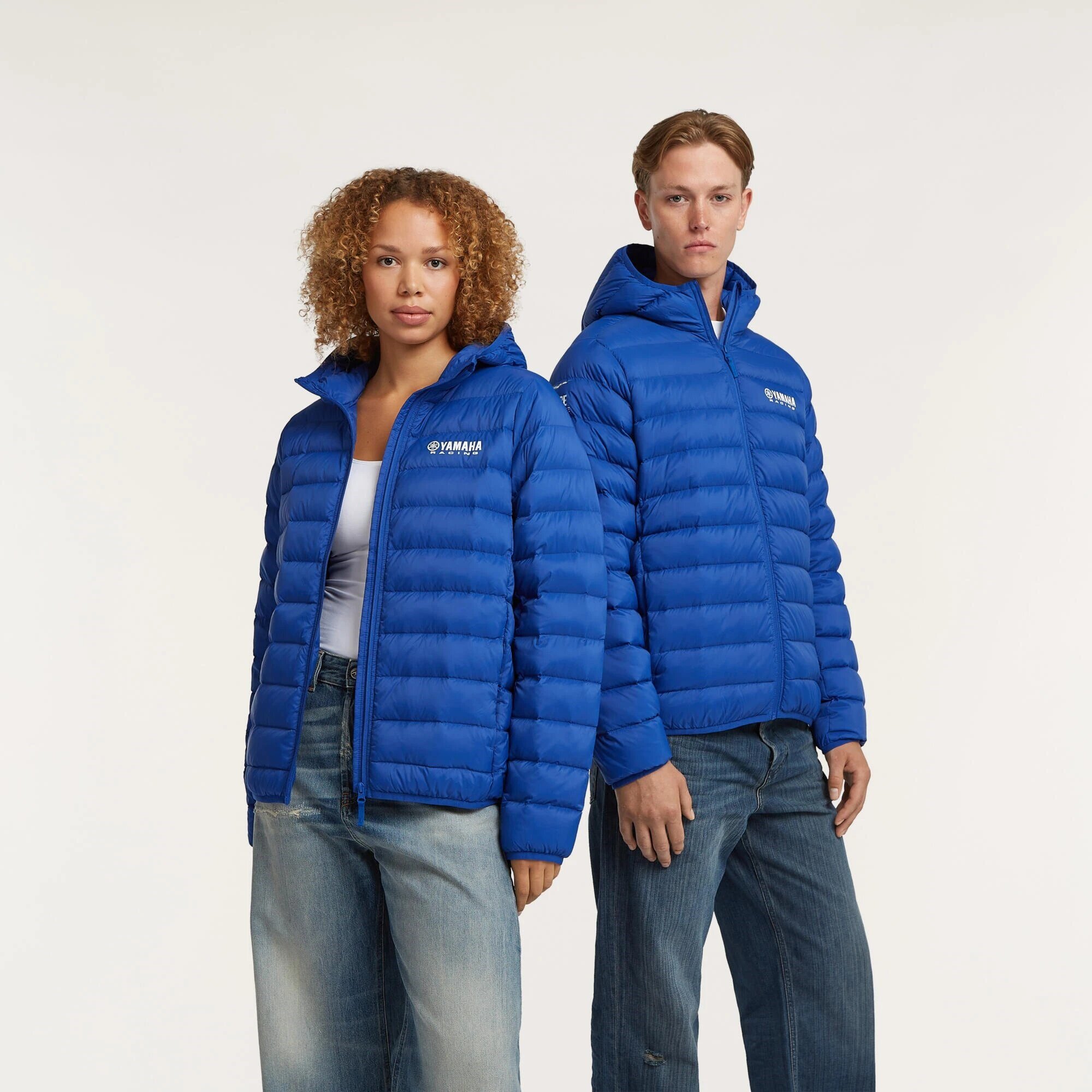 26 PB ESS CEKET UNISEX NEWPOR