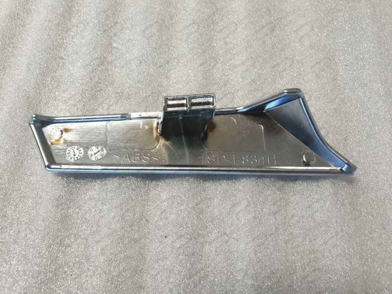 SAĞ TORPİDO KAPAK MANDALI