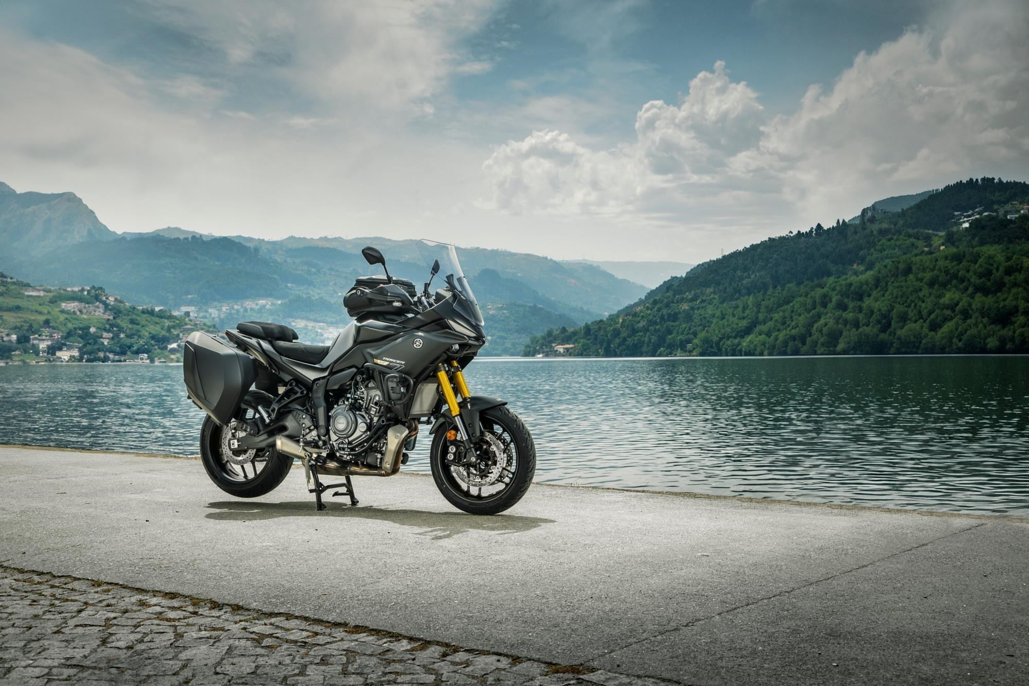 TRACER 7 DEPO ÜSTÜ SEYAHAT ÇANTASI (2016-2025 MODEL YILLARI)