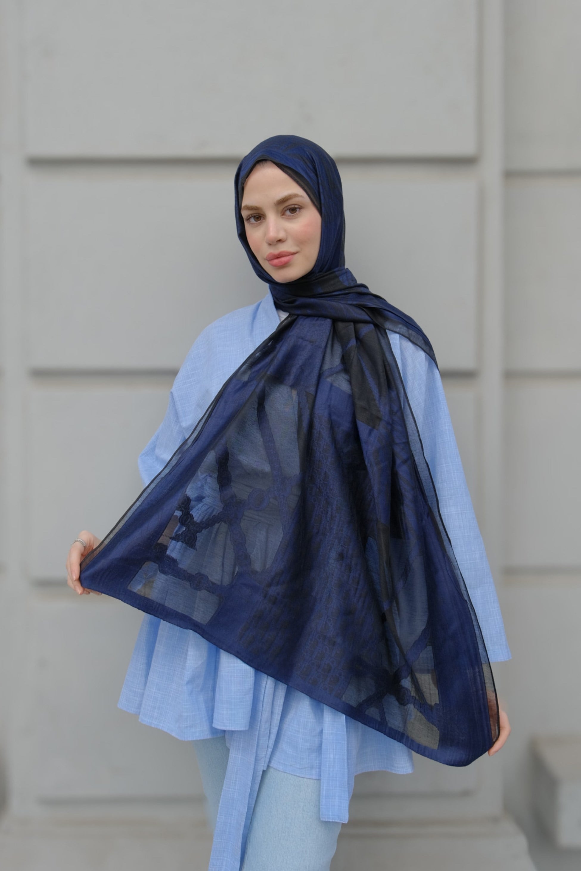 D Model Zincirli Tül Şal-Lacivert