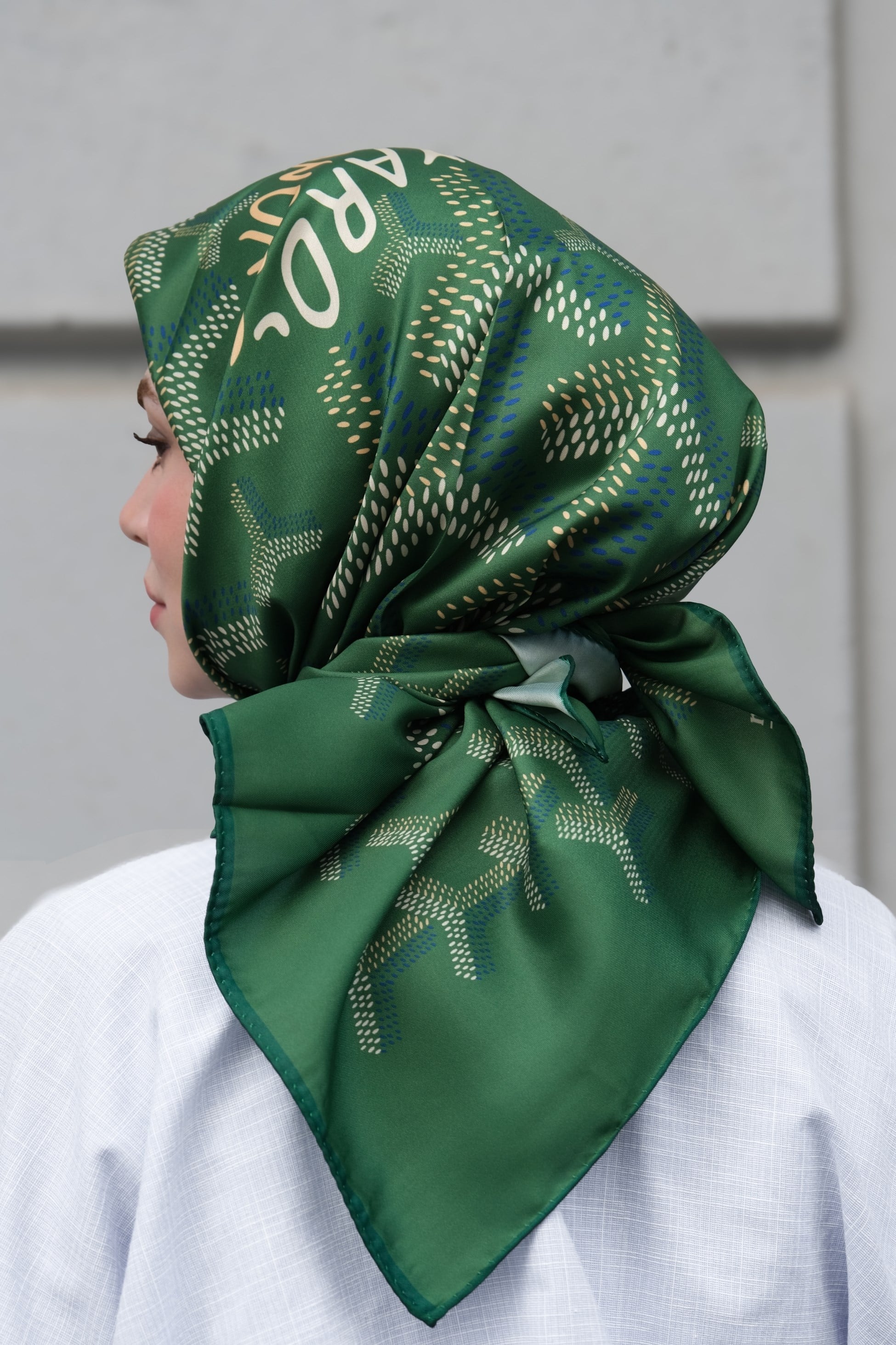 Yazı Desen Twill Eşarp-Yeşil