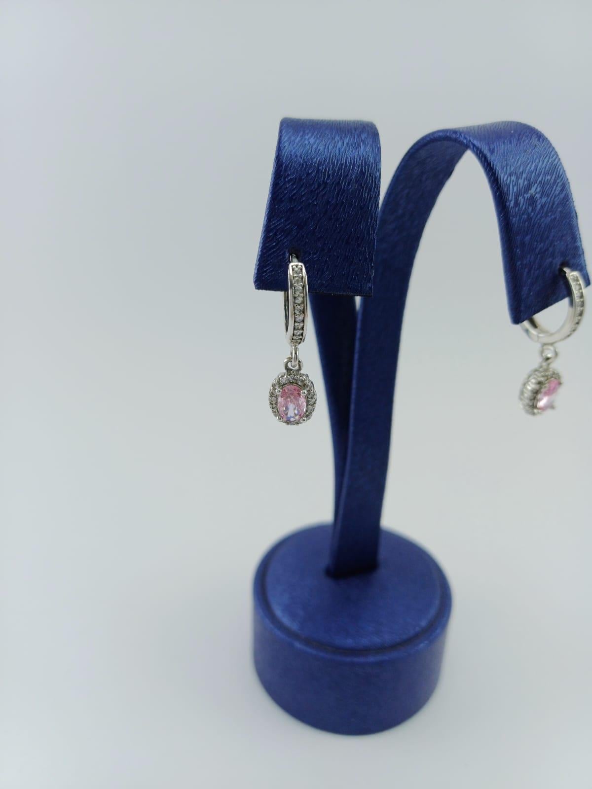 SALLANTILI OVAL PEMBE TAŞLI KÜPE