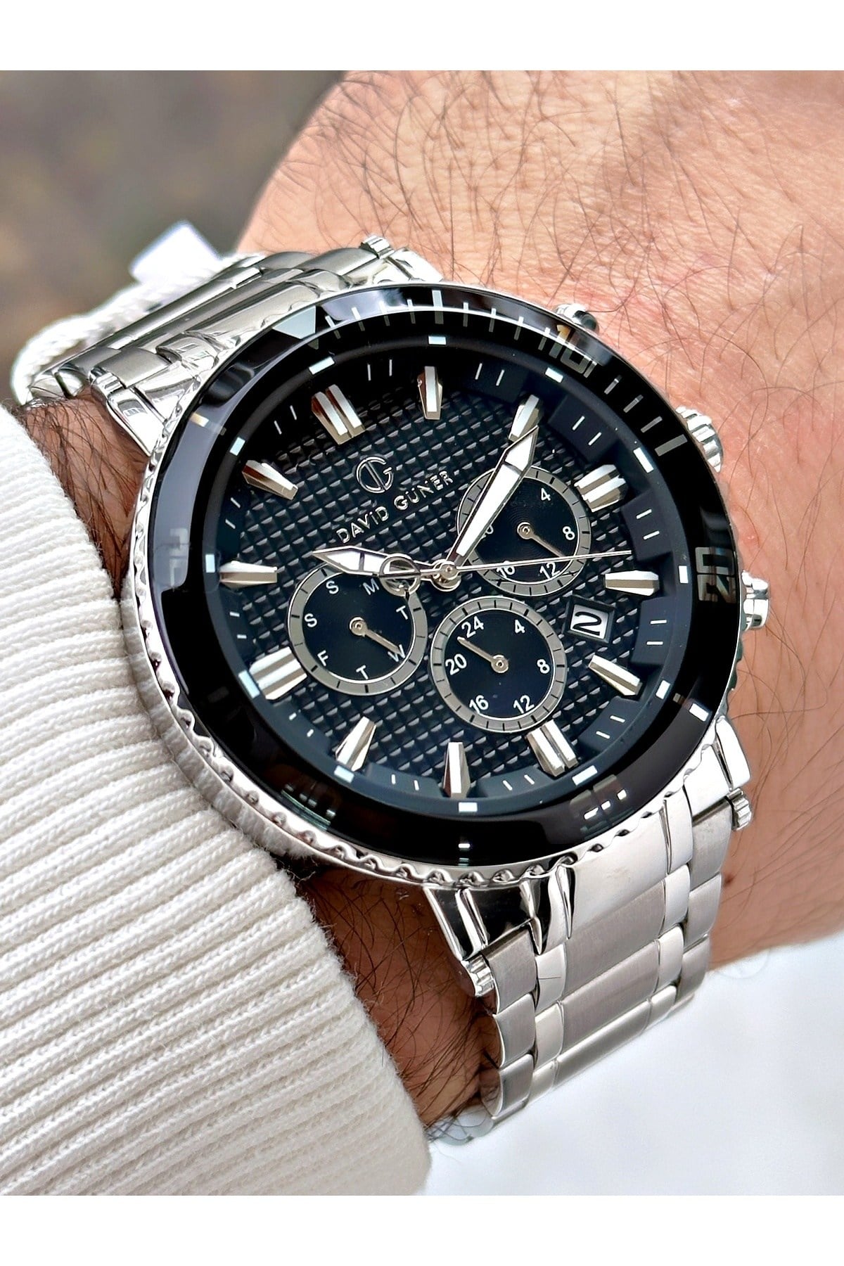 Fonksiyonlu Gümüş-Siyah Renk Çelik Kordon Erkek Kol Saati 8424A2