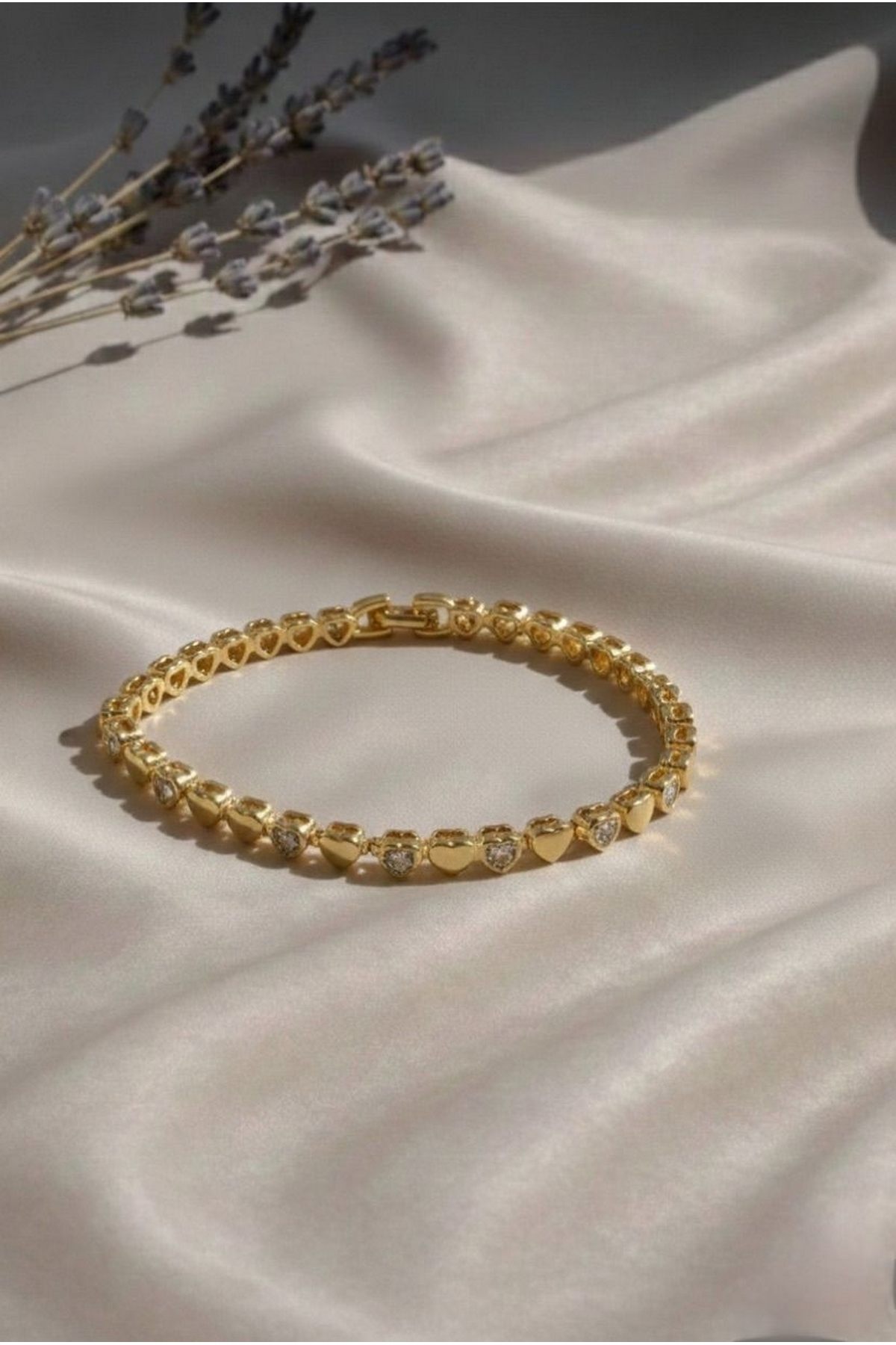 Vıp 14 K Minimal Taşlı Kalp Formlu Bileklik Gold