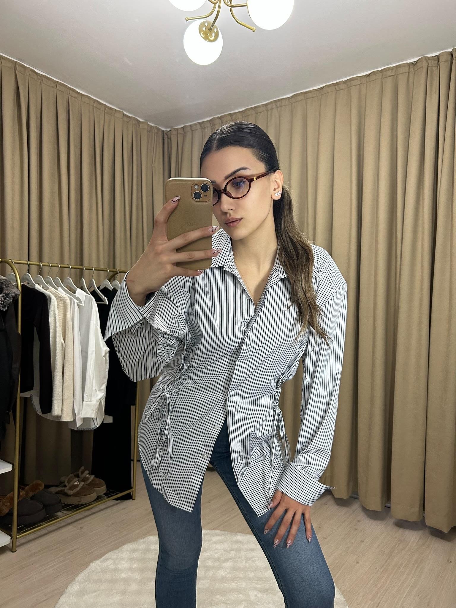 Ravi Bağlamalı Oversize Gömlek