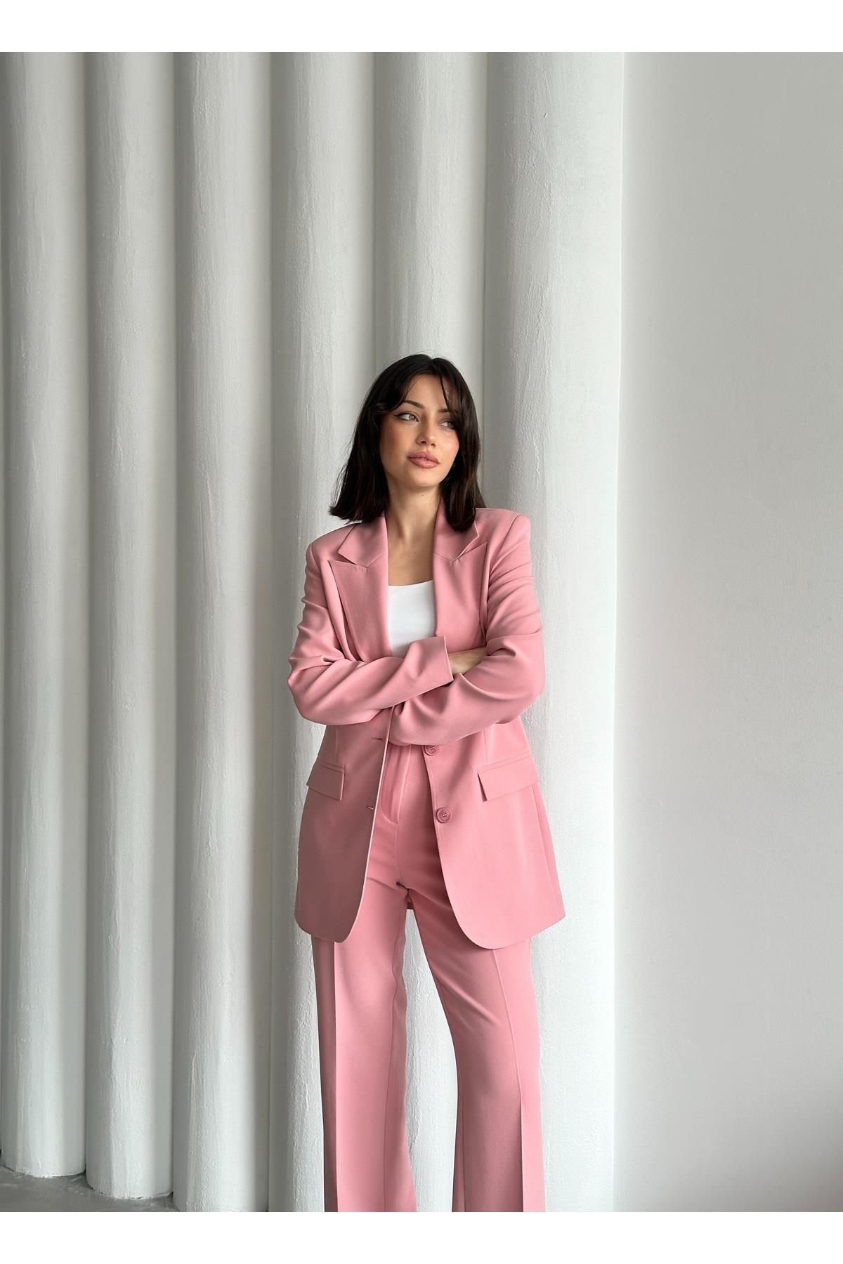 ÇİFT DÜĞMELİ BLAZER TAKIMI
