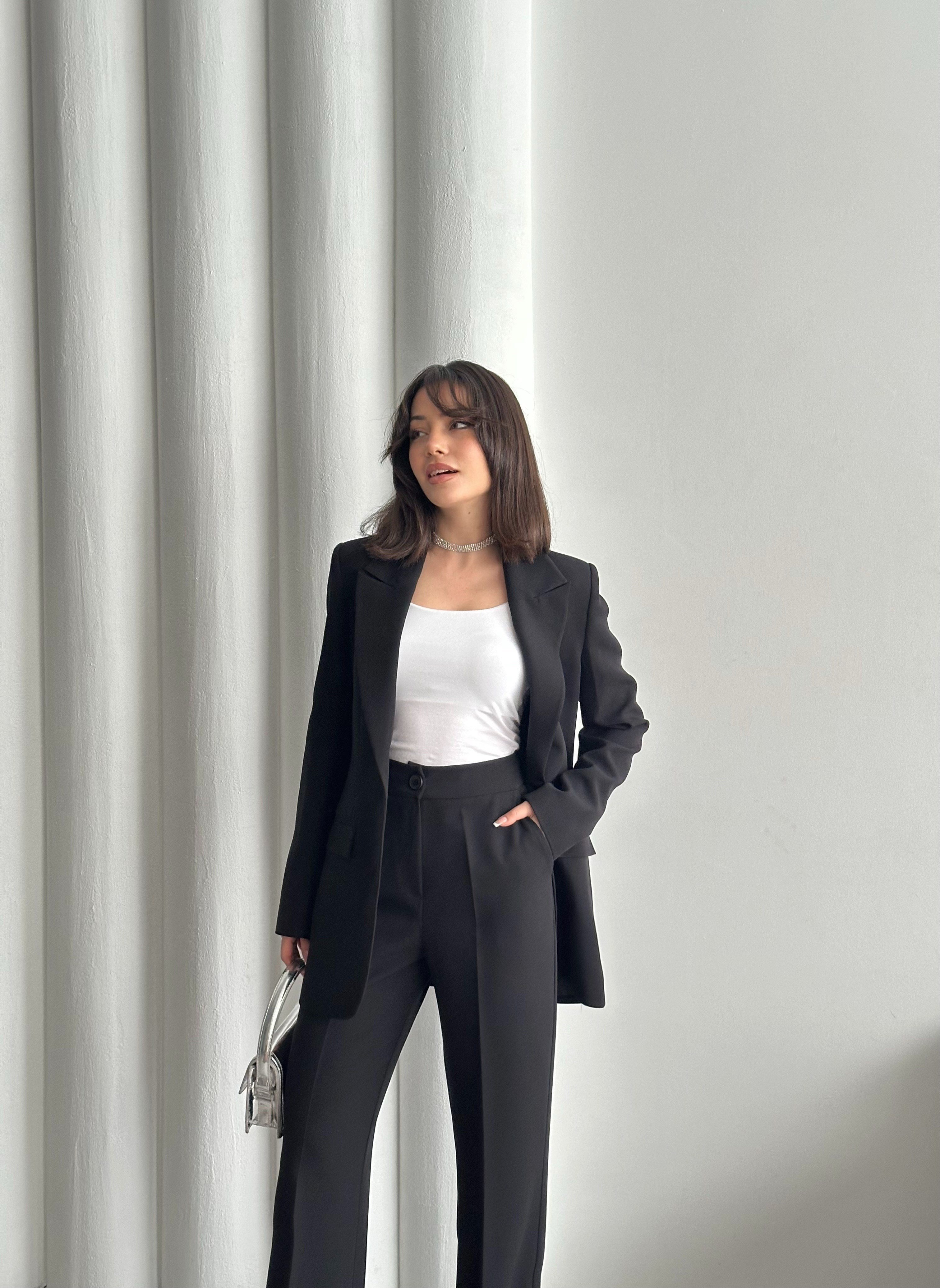 ÇİFT DÜĞMELİ BLAZER TAKIMI
