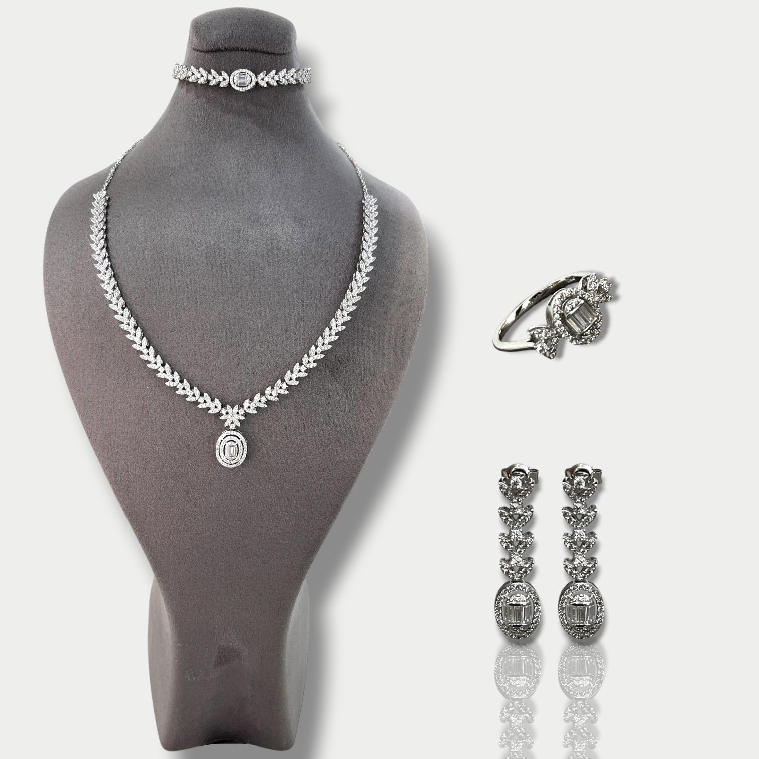 925 Ayar Gümüş Zirkon ve Baget Taşlı Set