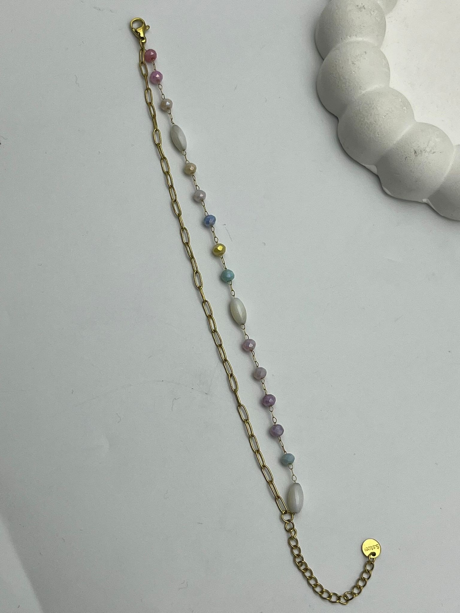 26cmblk39 - CM Pastel Boncuklu Gold Çelik Bileklik