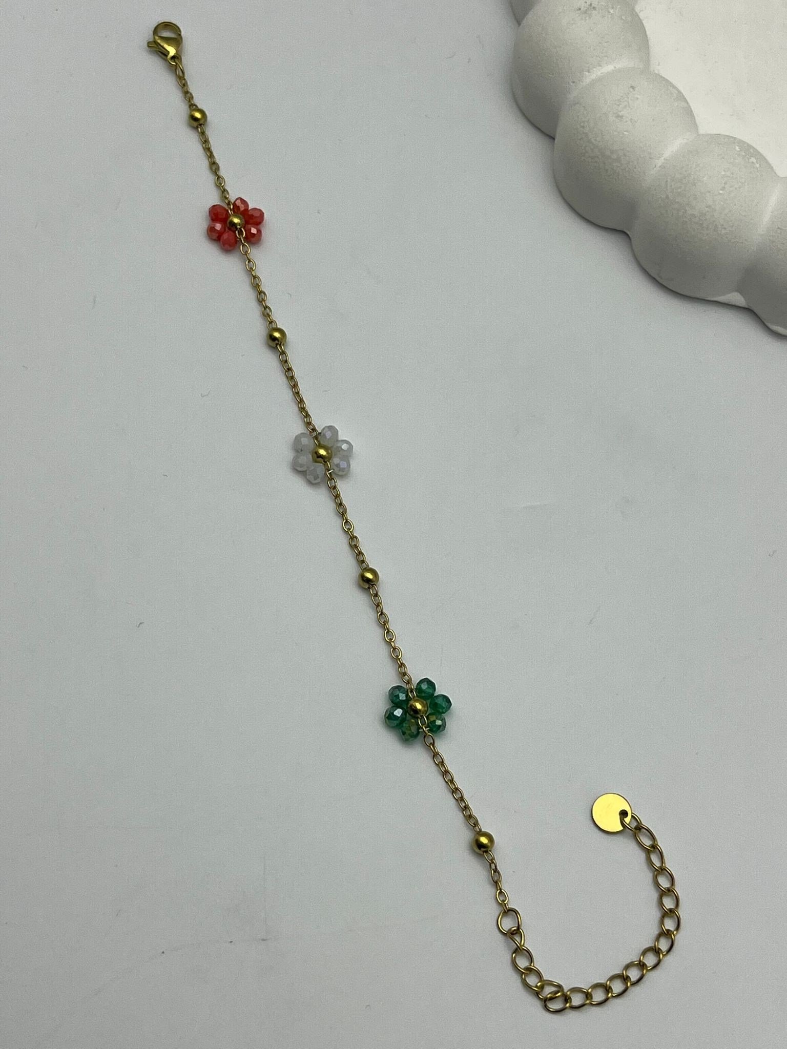 26cmblk44 - CM Çiçek Boncuk Detaylı Gold Çelik Bileklik