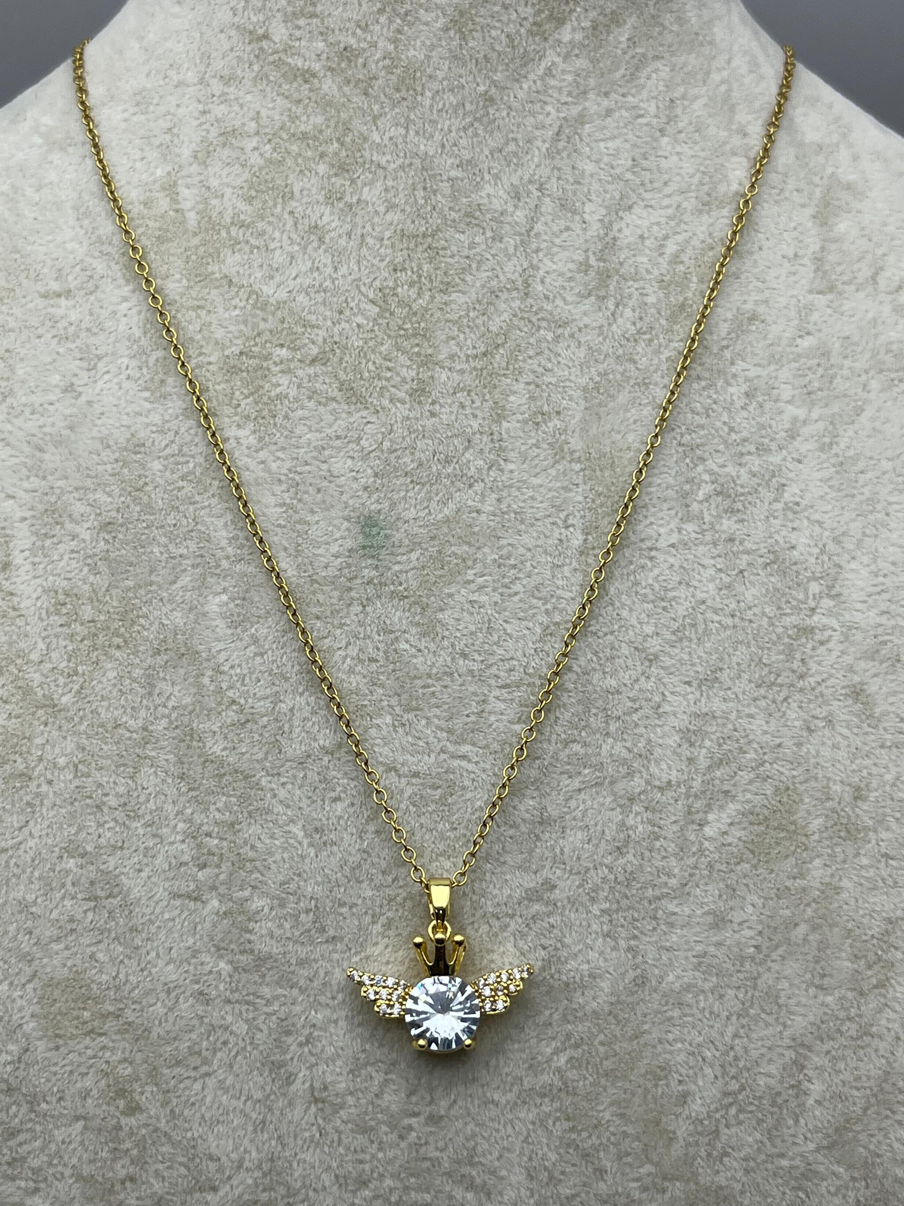 26kly118- Gold Kanatlı Taşlı Kolye