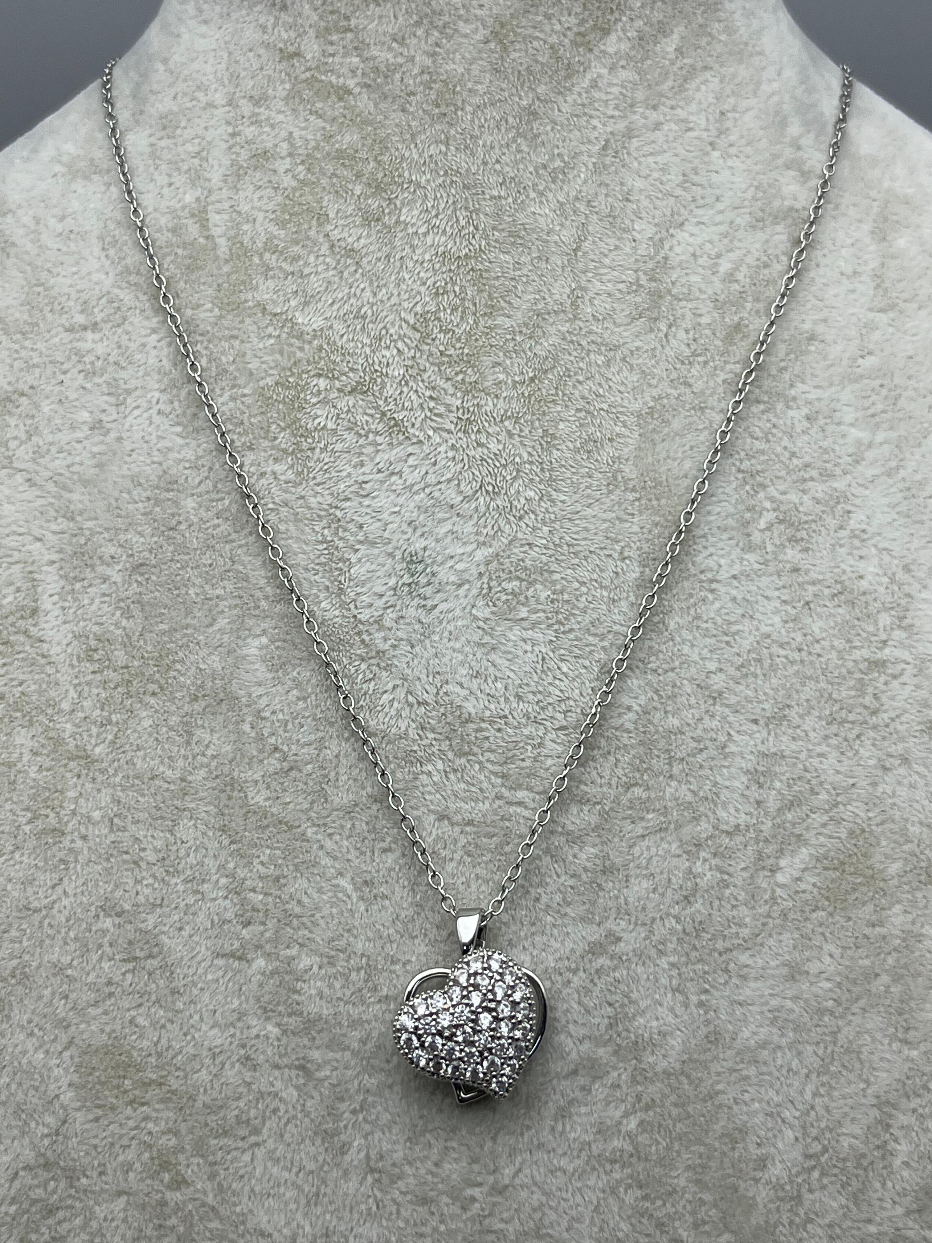 26kly97 -Steel Love Spark Necklace