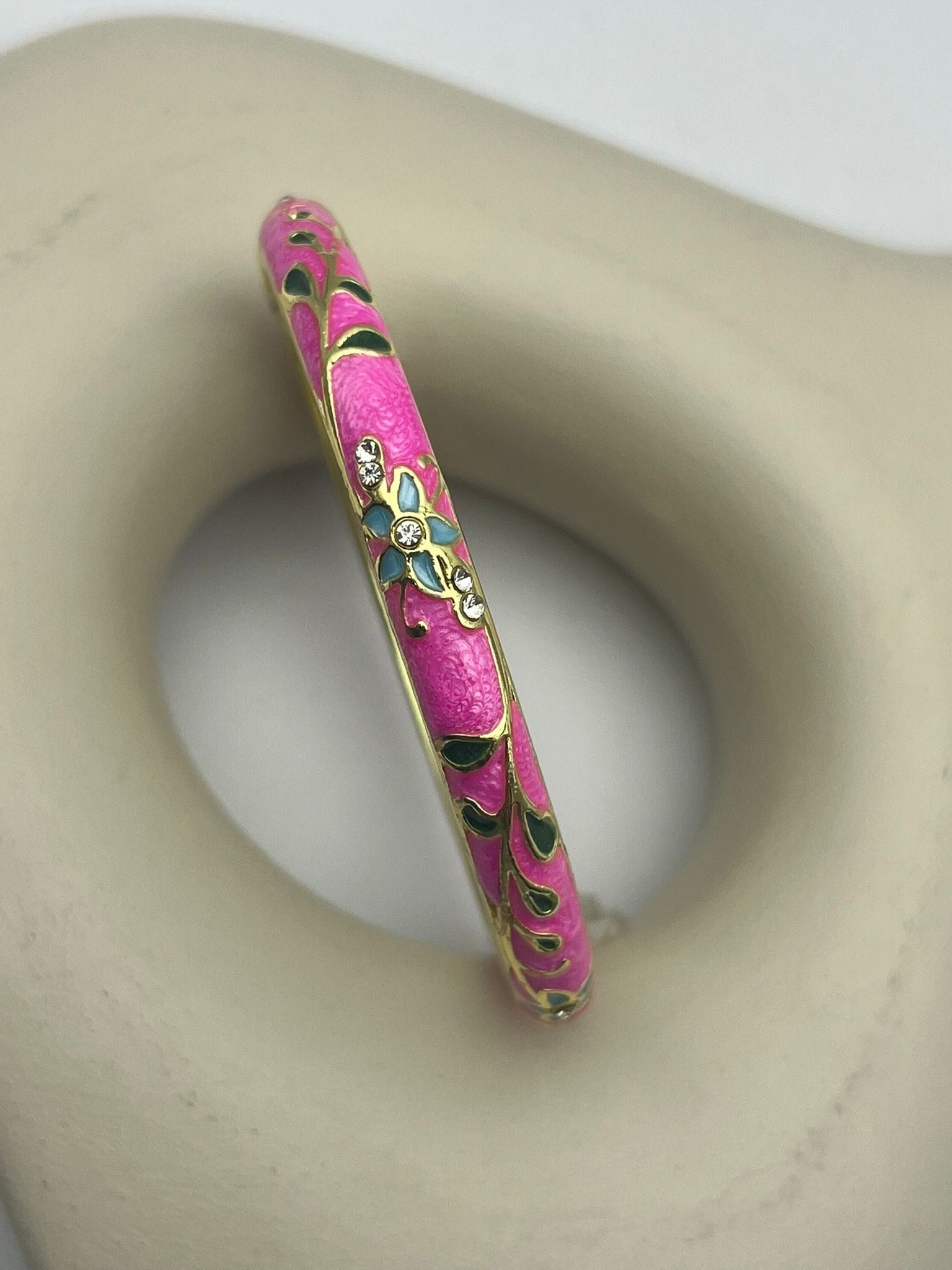 26kmp15 - Pembe Taşlı Mineli Kelepçe