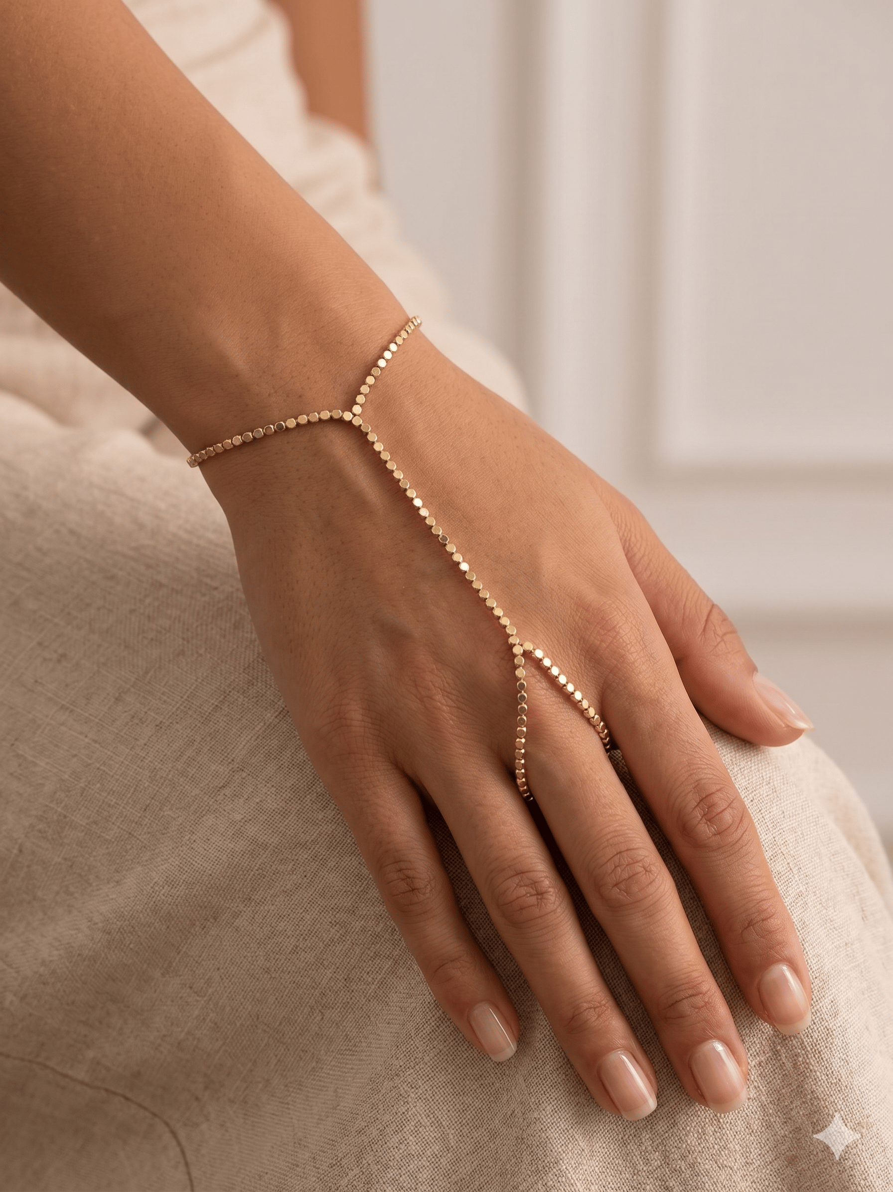 26shm78 Gold Boncuk Zincir Detaylı Çelik Şahmeran Bileklik