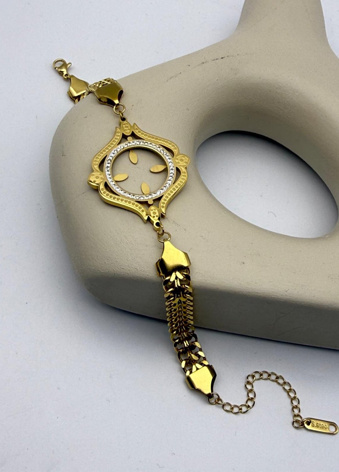 Çelik Gold Taşlı Tasarım Çeyreklik Bileklik - 26blk15