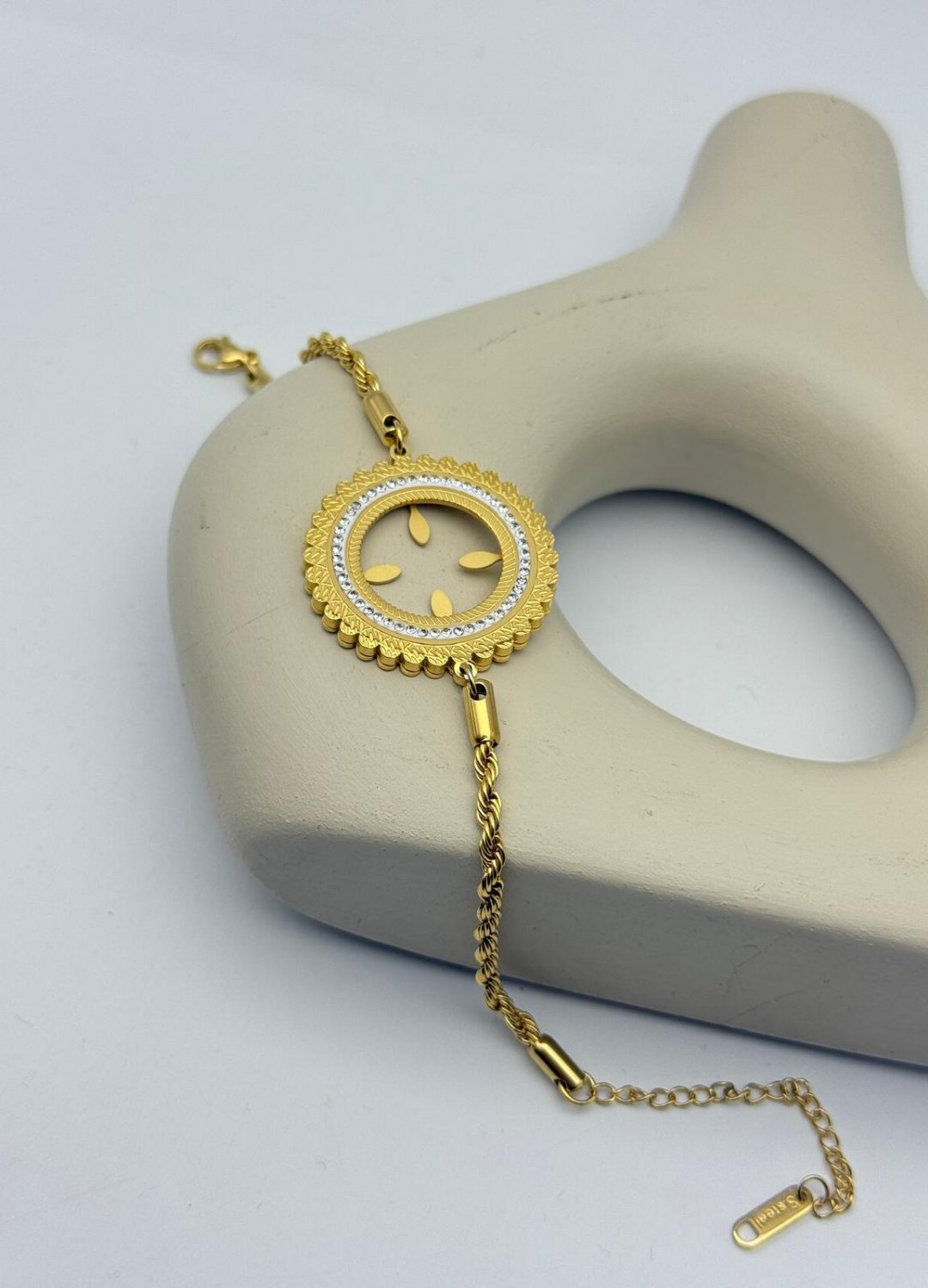 Çelik Gold Taşlı Tasarım Çeyreklik Bileklik - 26blk24