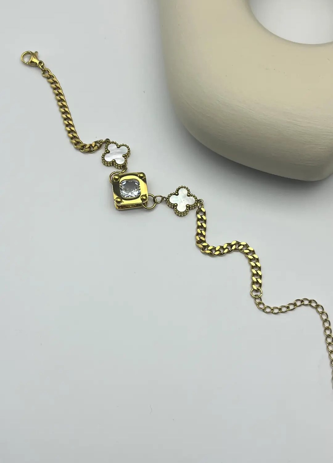 Çelik Gold Yonca Tek Taş Bileklik - 25-blk156