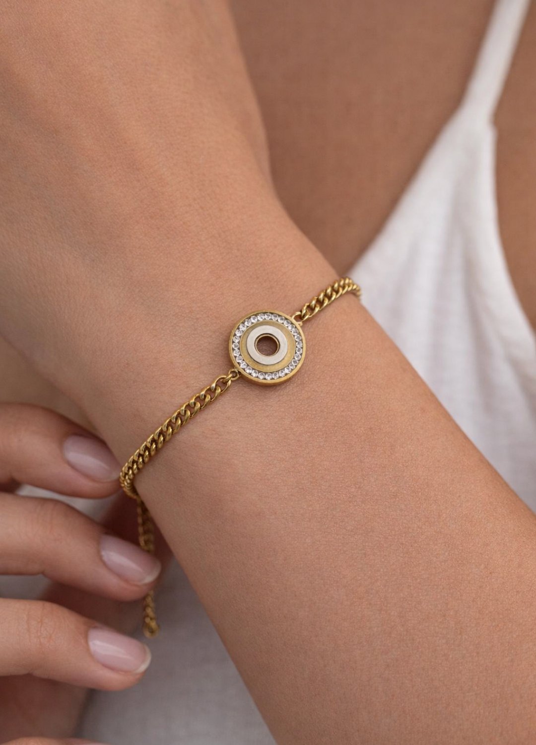 Çelik Gold Yuvarlak Taşlı Bileklik - 26blk03
