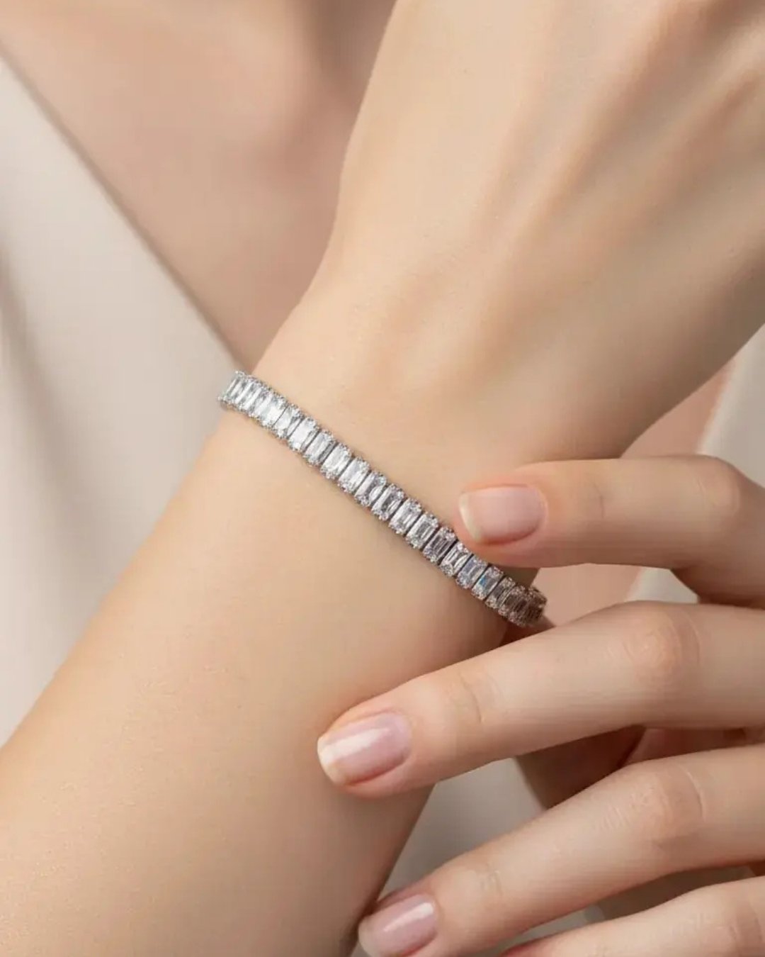 Çelik Silver Baget Taşlı Su Yolu Bileklik - 25-blk324