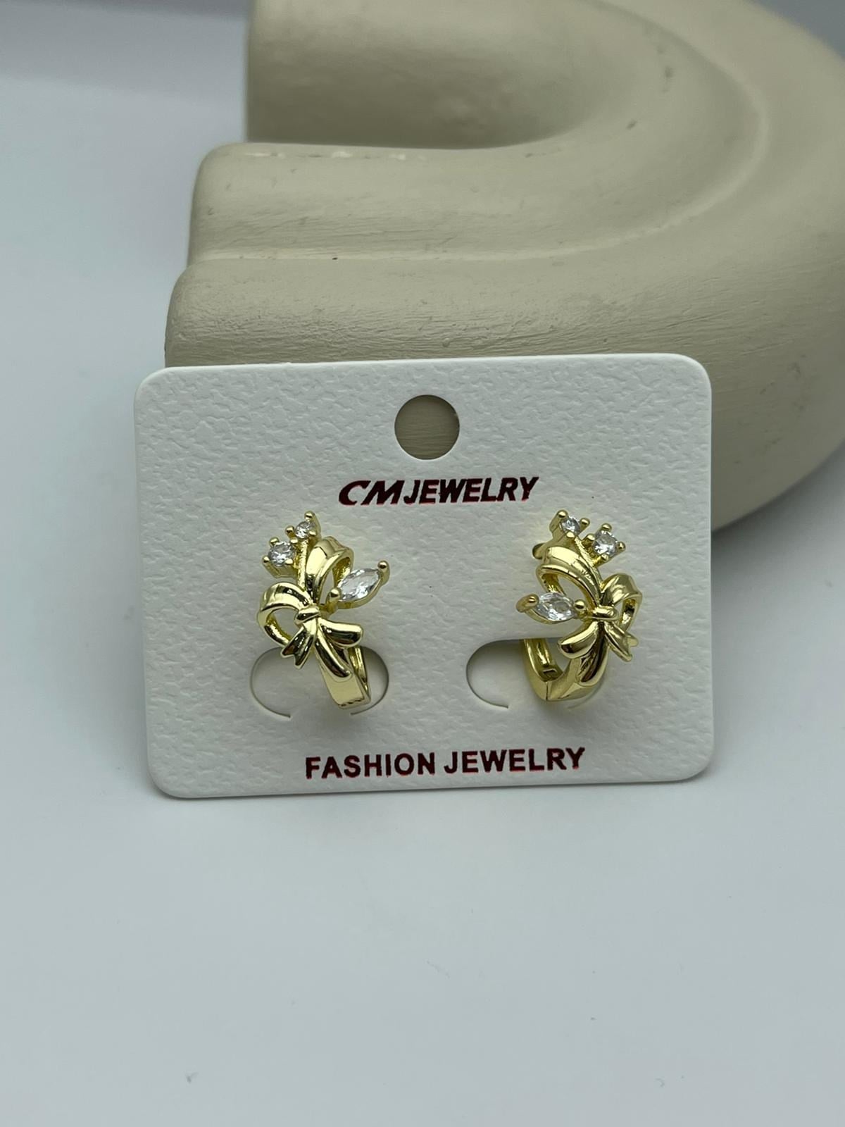 CM Taşlı Kurdele Gold Küpe -  26cmkp08
