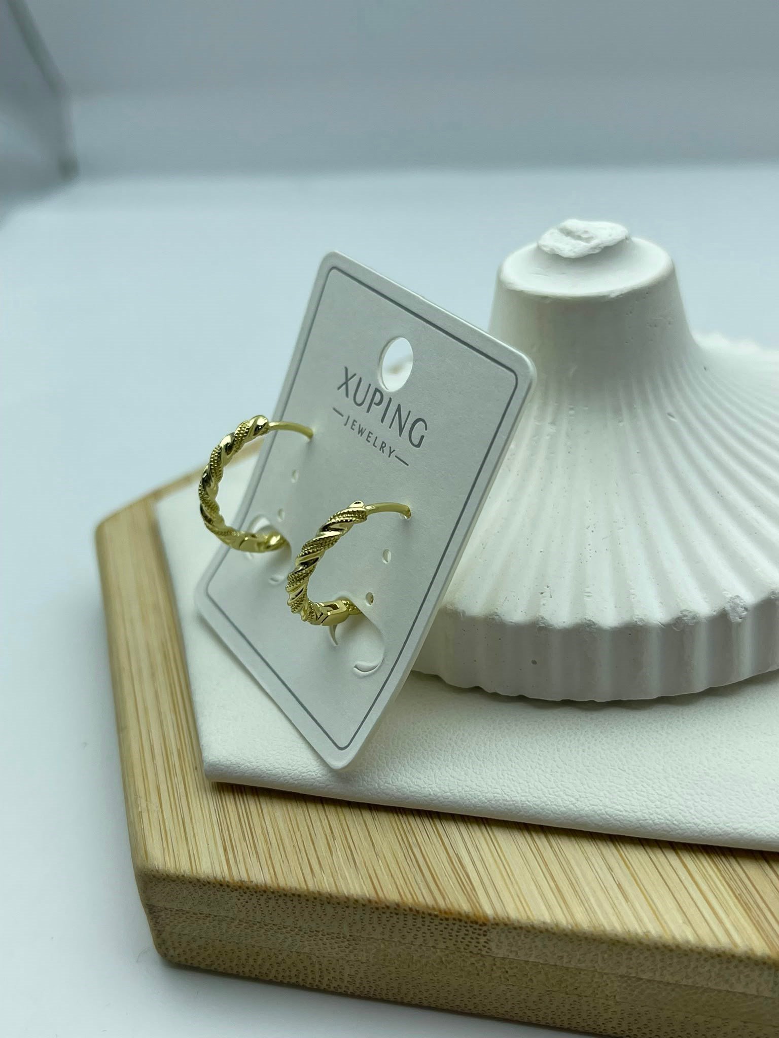 ince burgu taşlı xuping gold küpe 26xpkp182