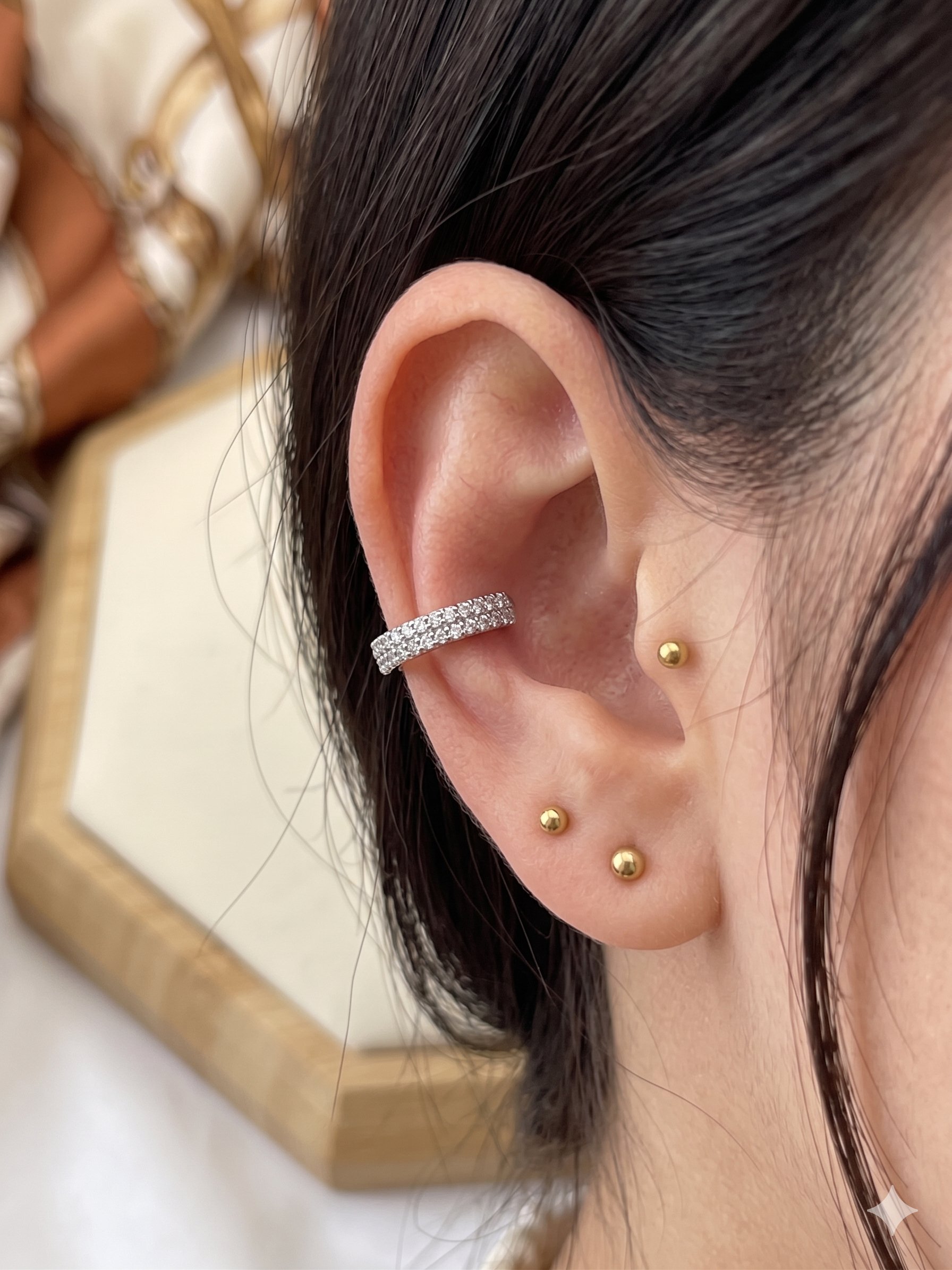 Minimal Taşlı Silver VIP Kıkırdak Küpe