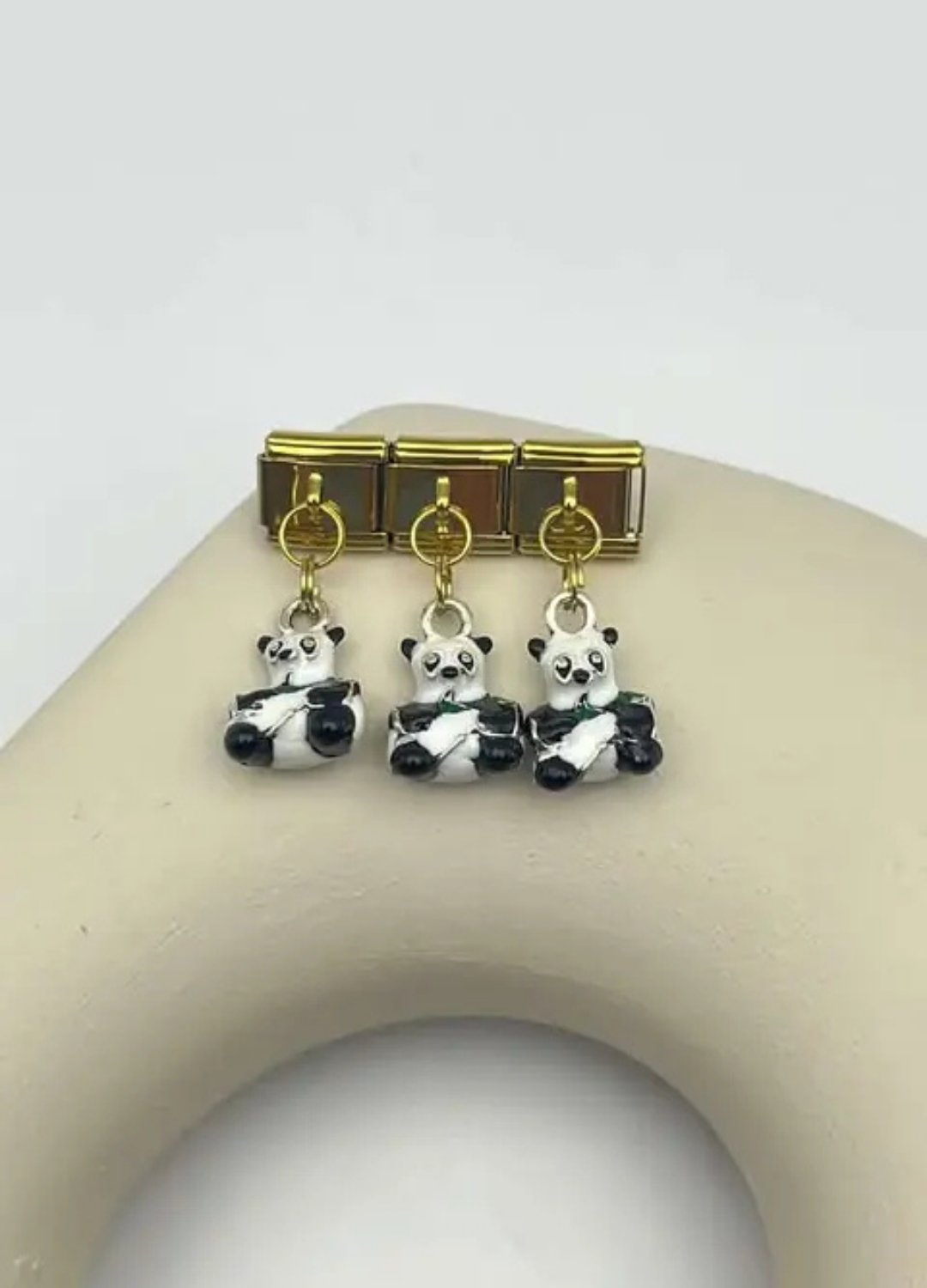Nomi Charm