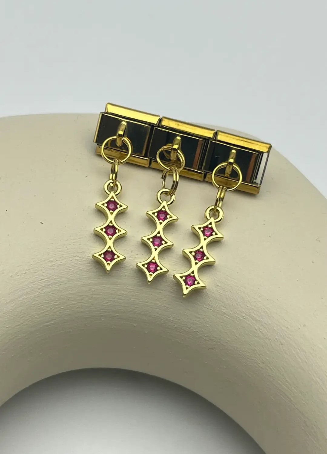 Nomi Charm
