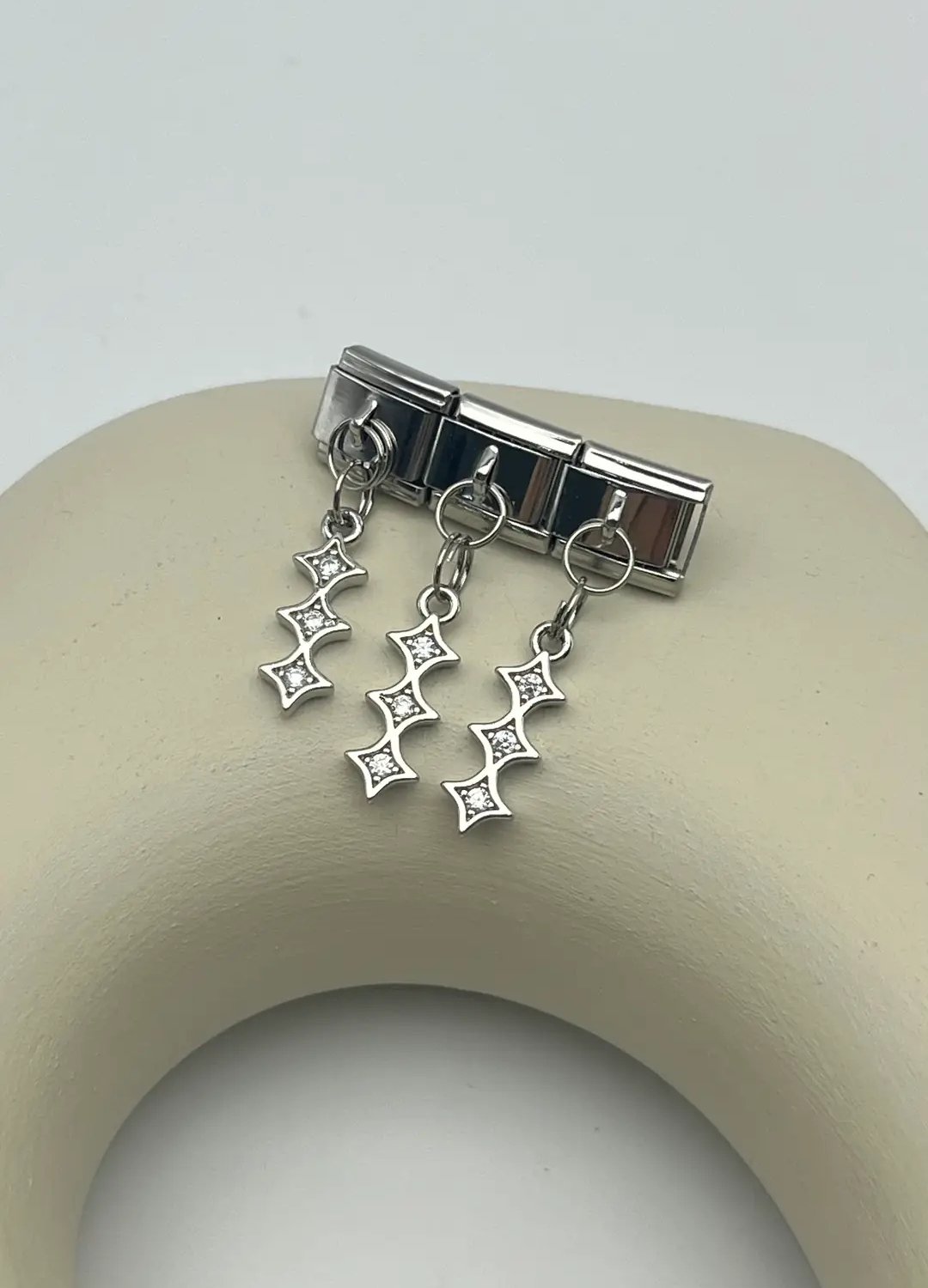 Nomi Charm