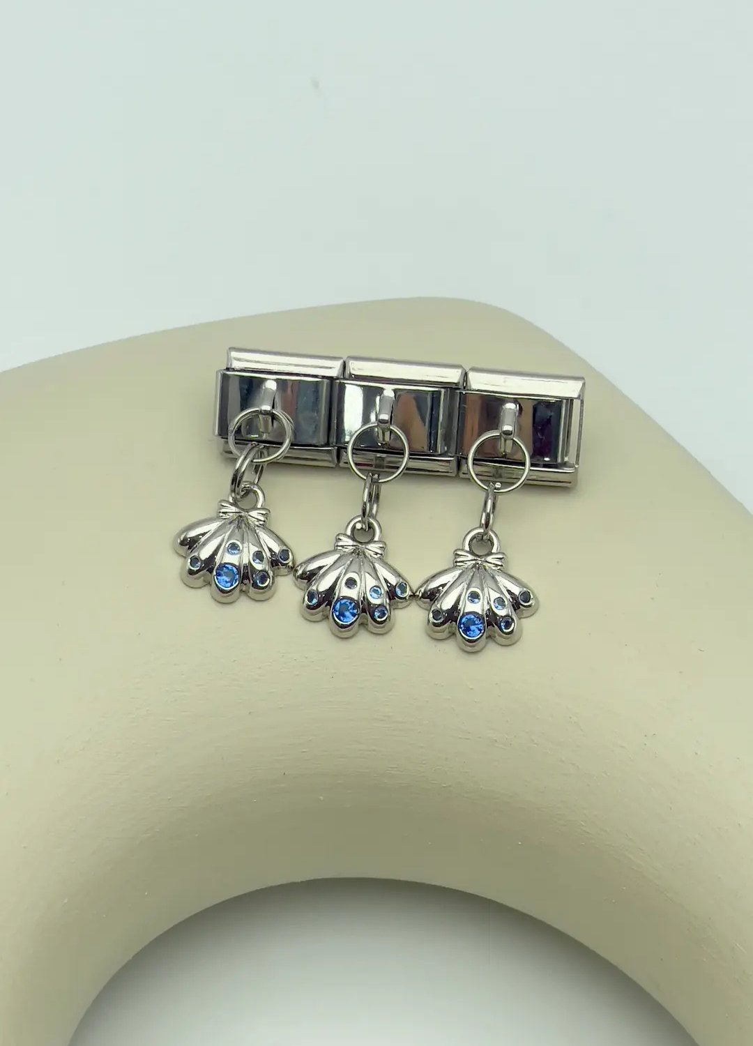 Sallantılı Charm