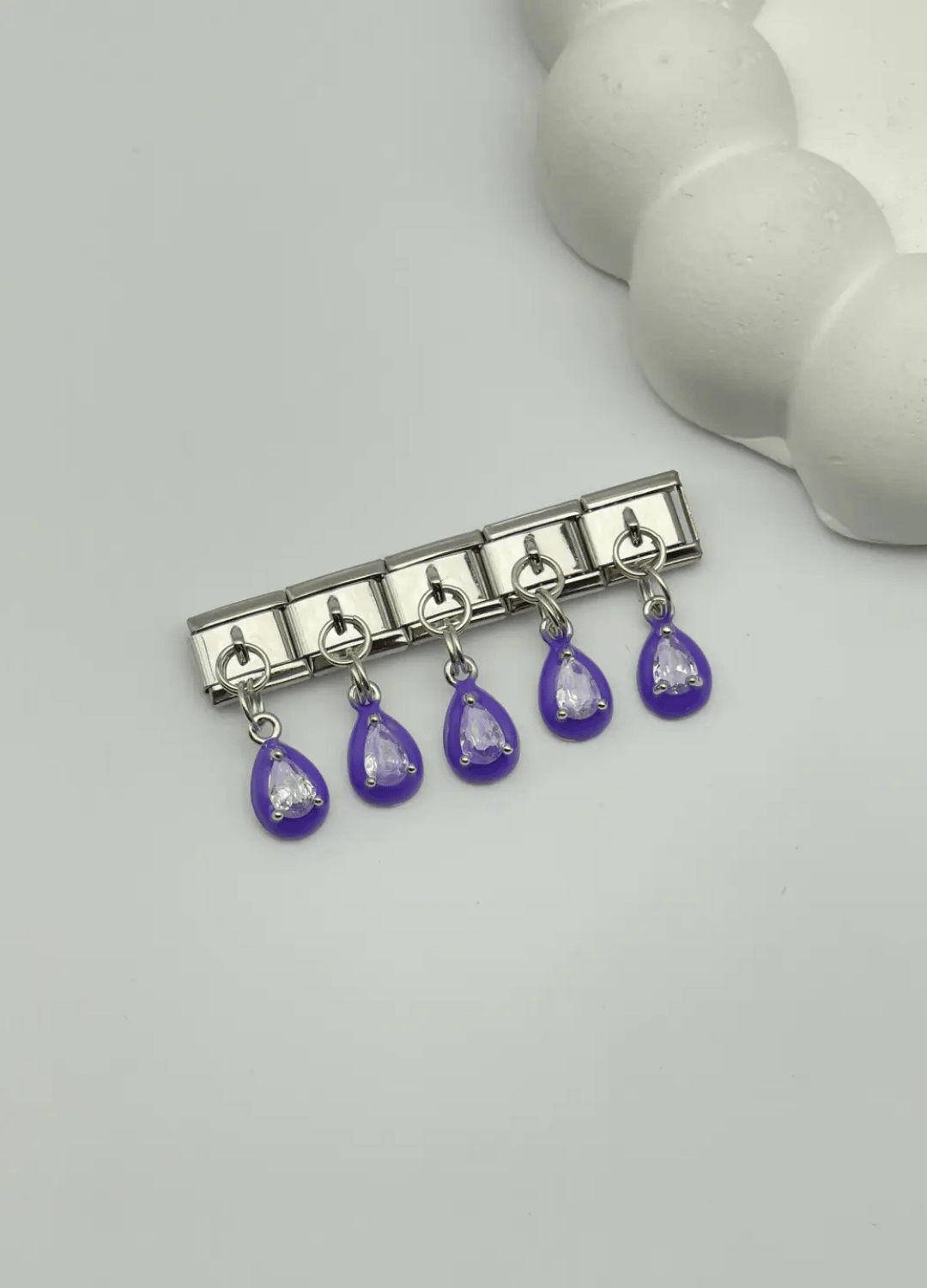 Sallantılı Nomi Charm