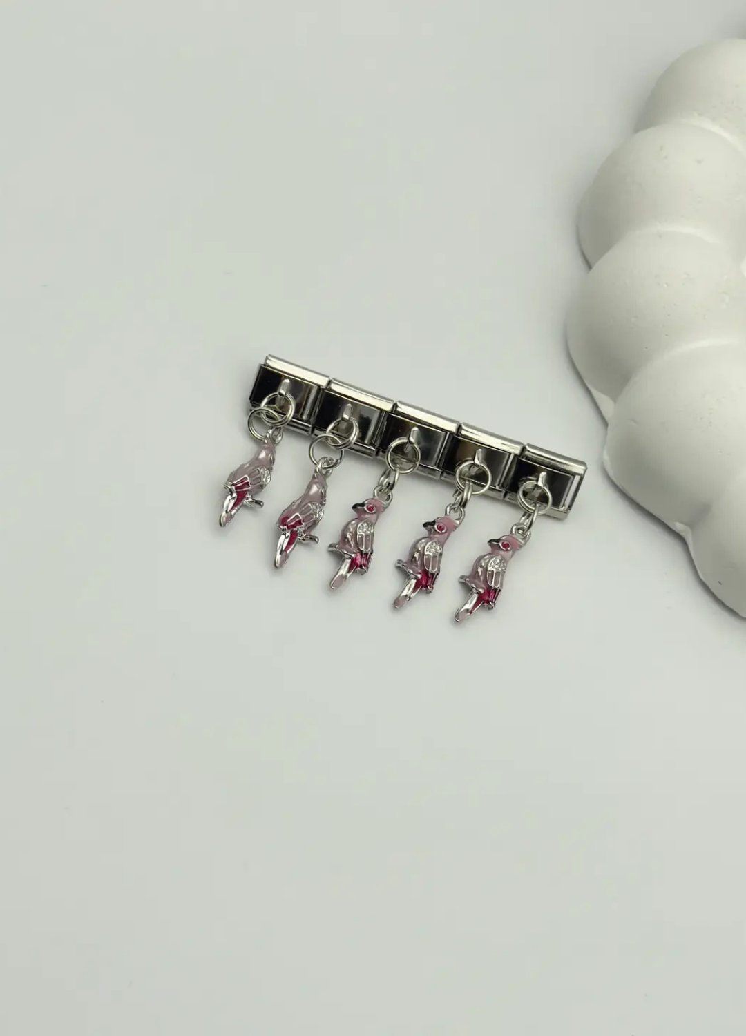 Sallantılı Nomi Charm