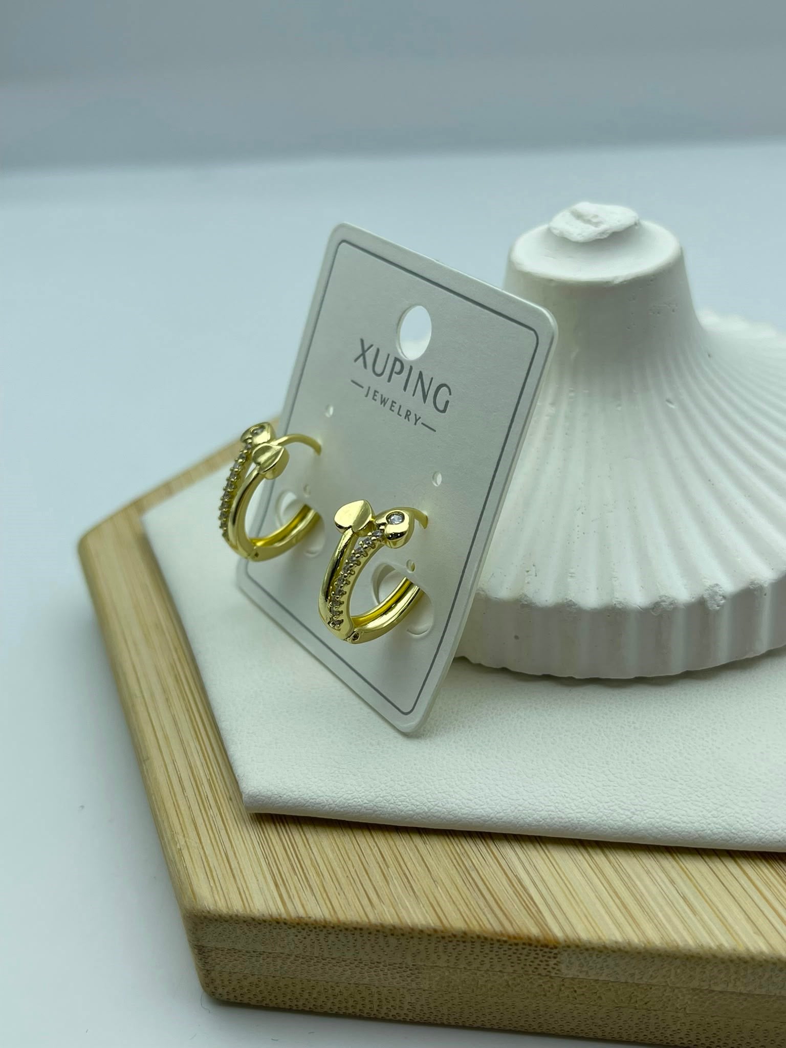 taşlı sarmal xuping gold küpe 26xpkp137