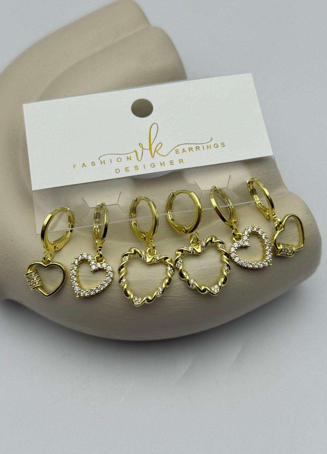 Vip Gold Taşlı Kalp Sallantılı 6'lı Küpe - 26vipkp59
