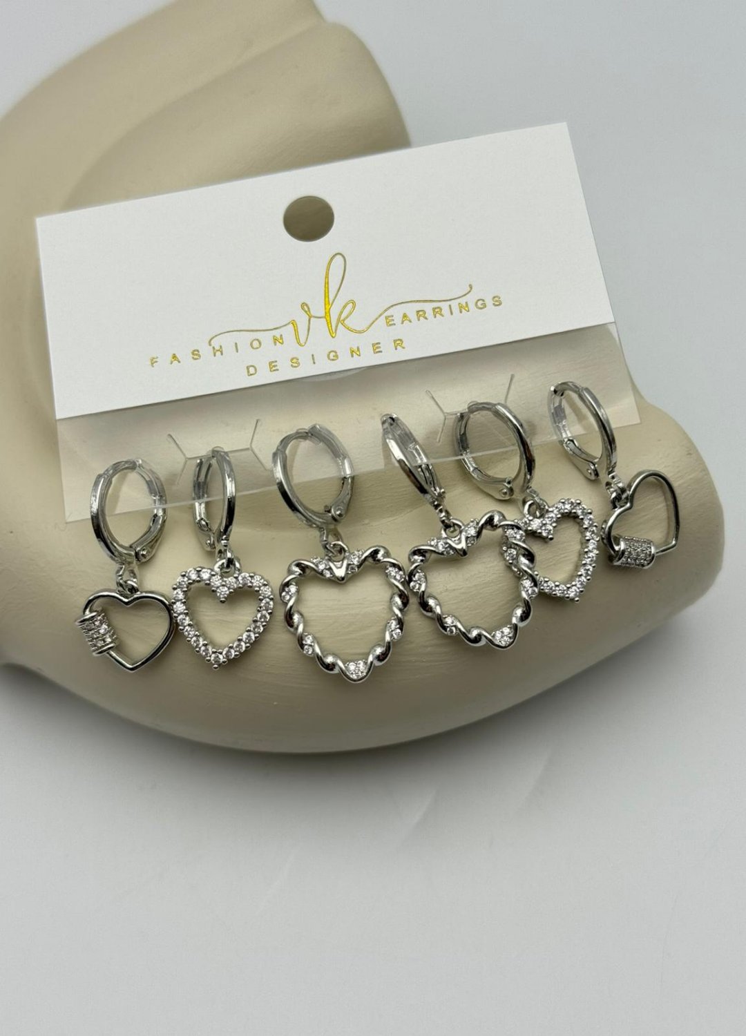 Vip Silver Taşlı Kalp Sallantılı 6'lı Küpe - 26vipkp67