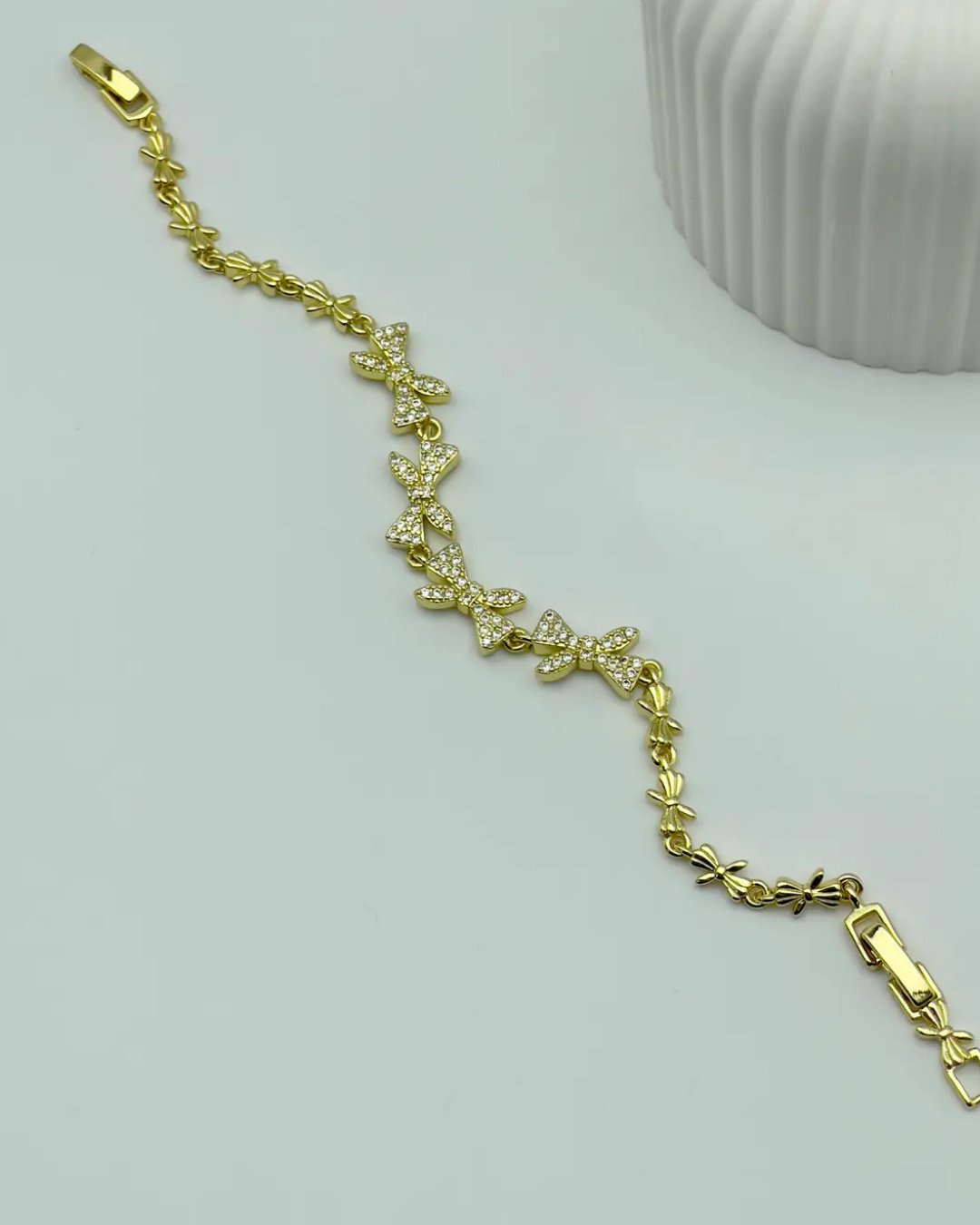 Xuping Gold Taşlı Fiyonk Bileklik - 25-ymzb95