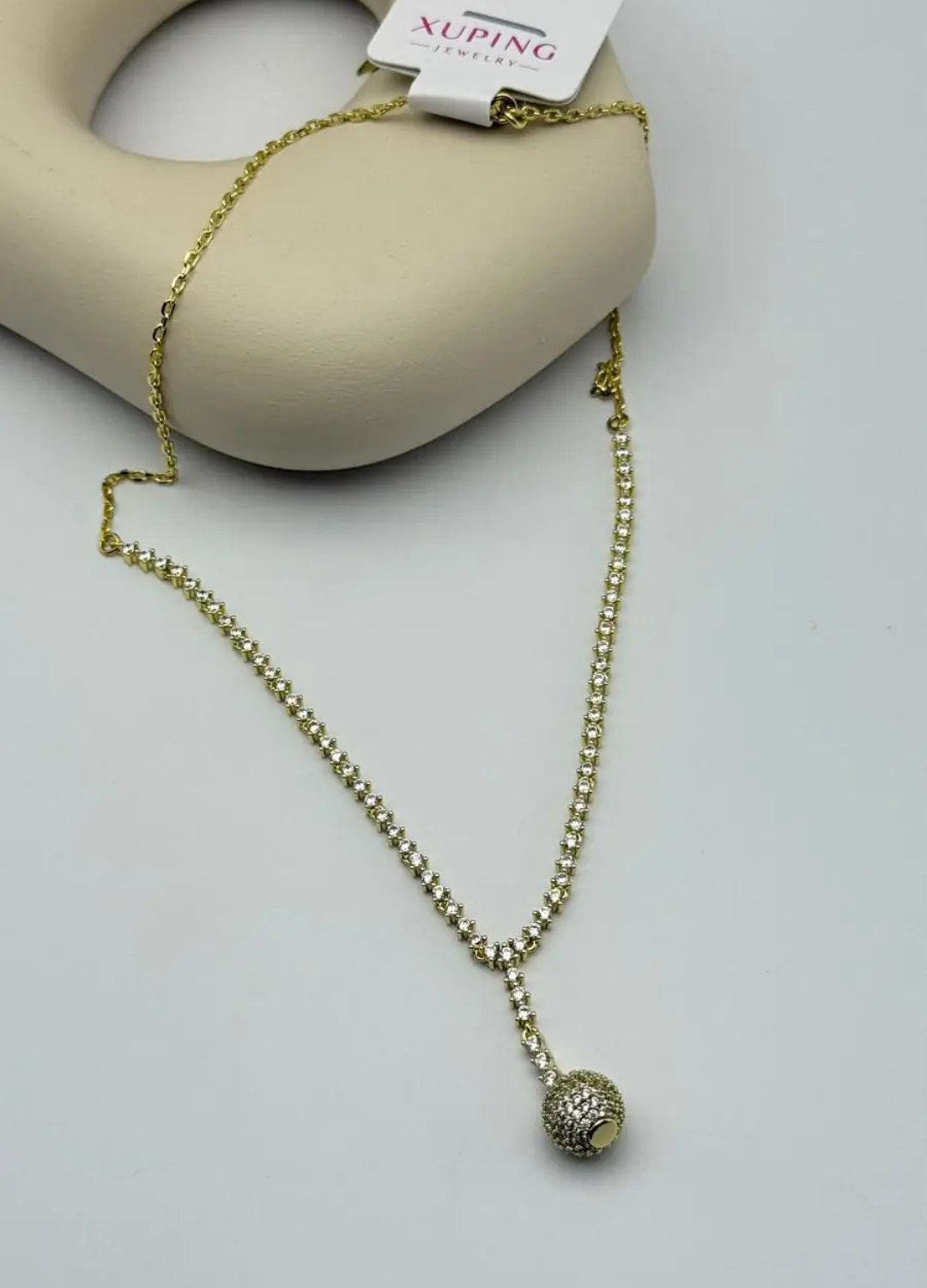 Xuping Taşlı Gold Sallantılı Su yolu Kolye - 25-xpk10