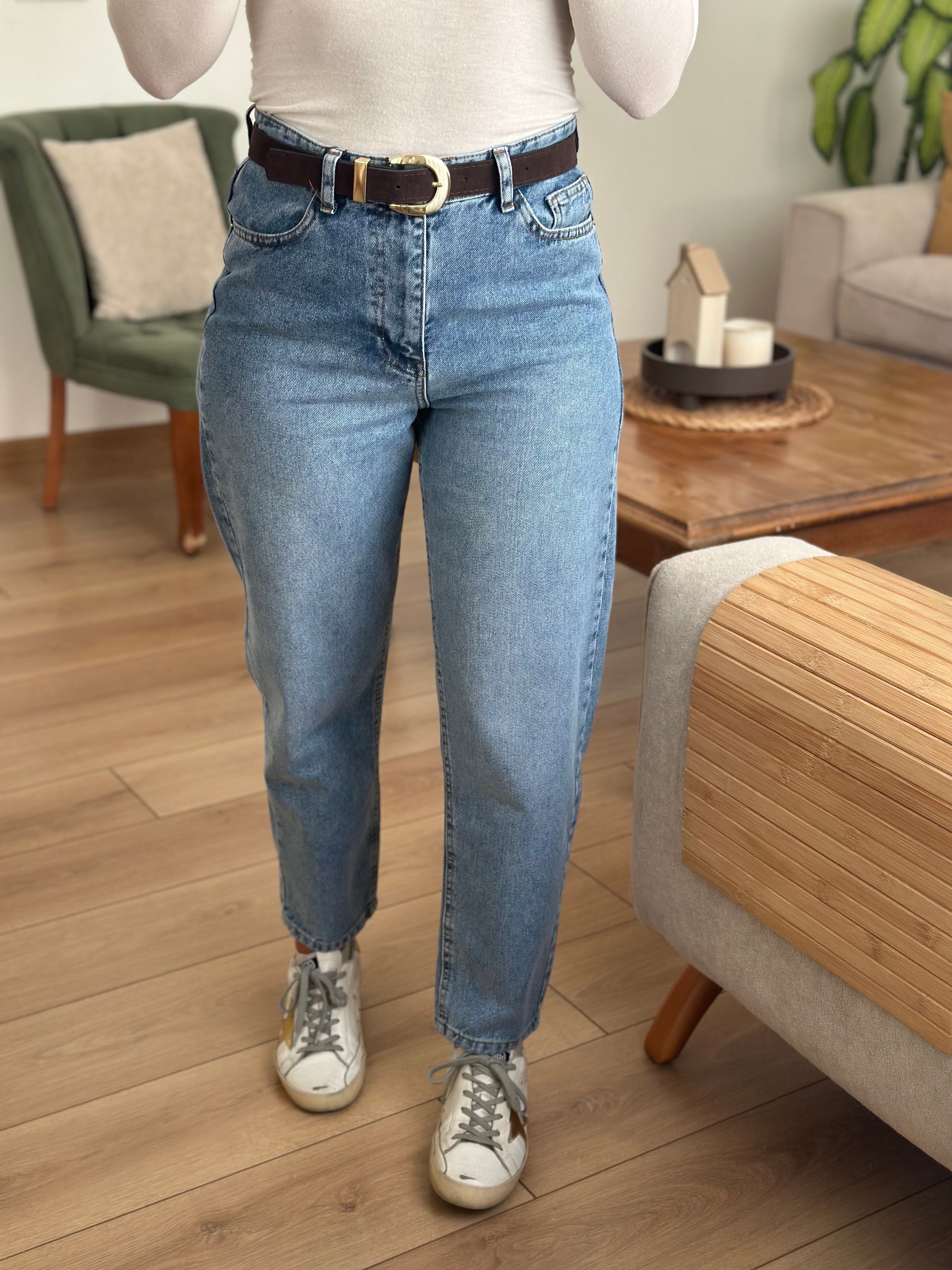 Açık Mavi Kemerli Mom Pantolon