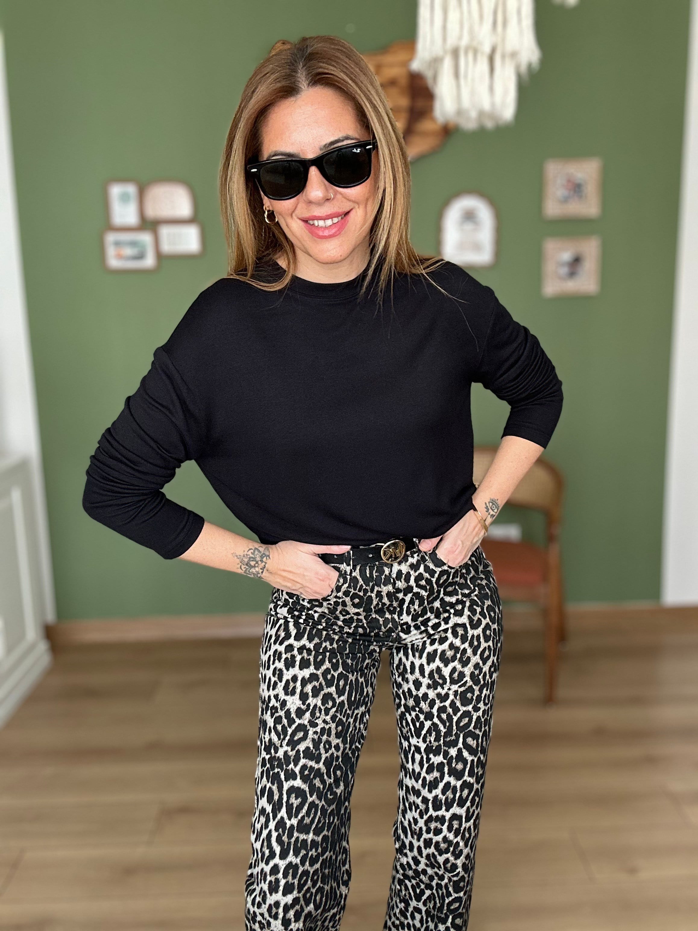 Siyah Tiril Kumaş Basic Bluz