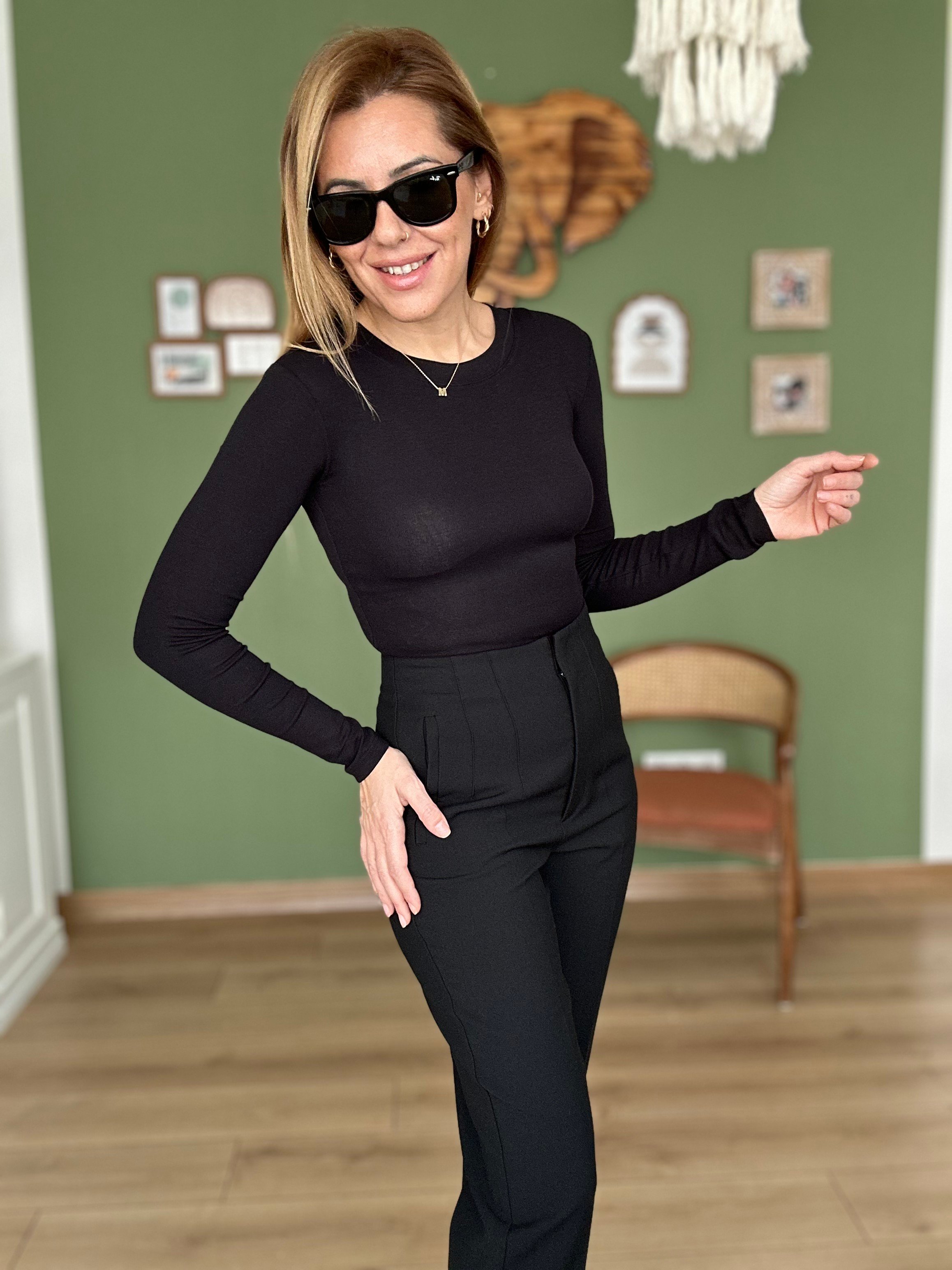 Siyah Uzun Kollu Bodysuit