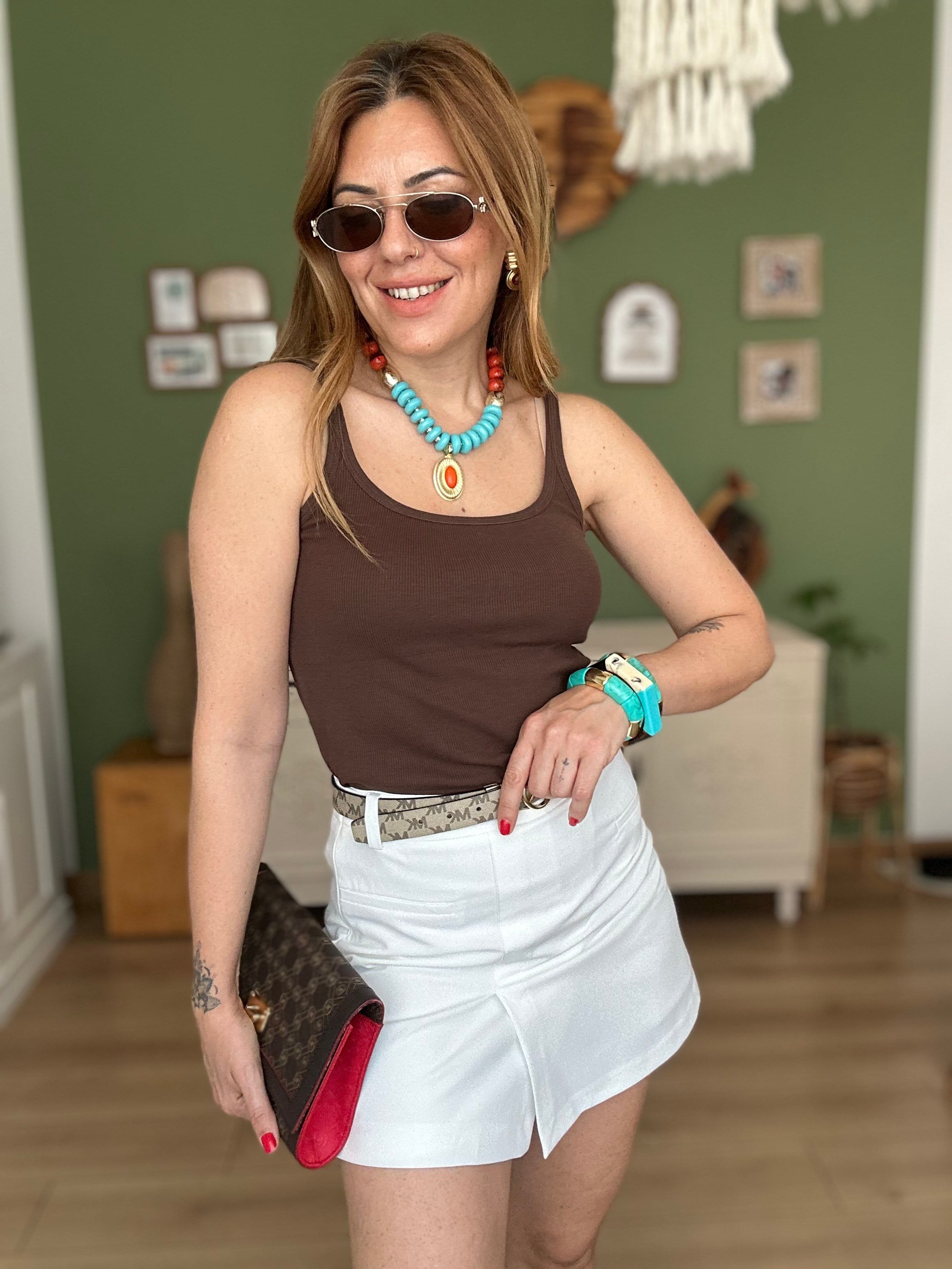 Yırtmaçlı Beyaz Şortlu Etek