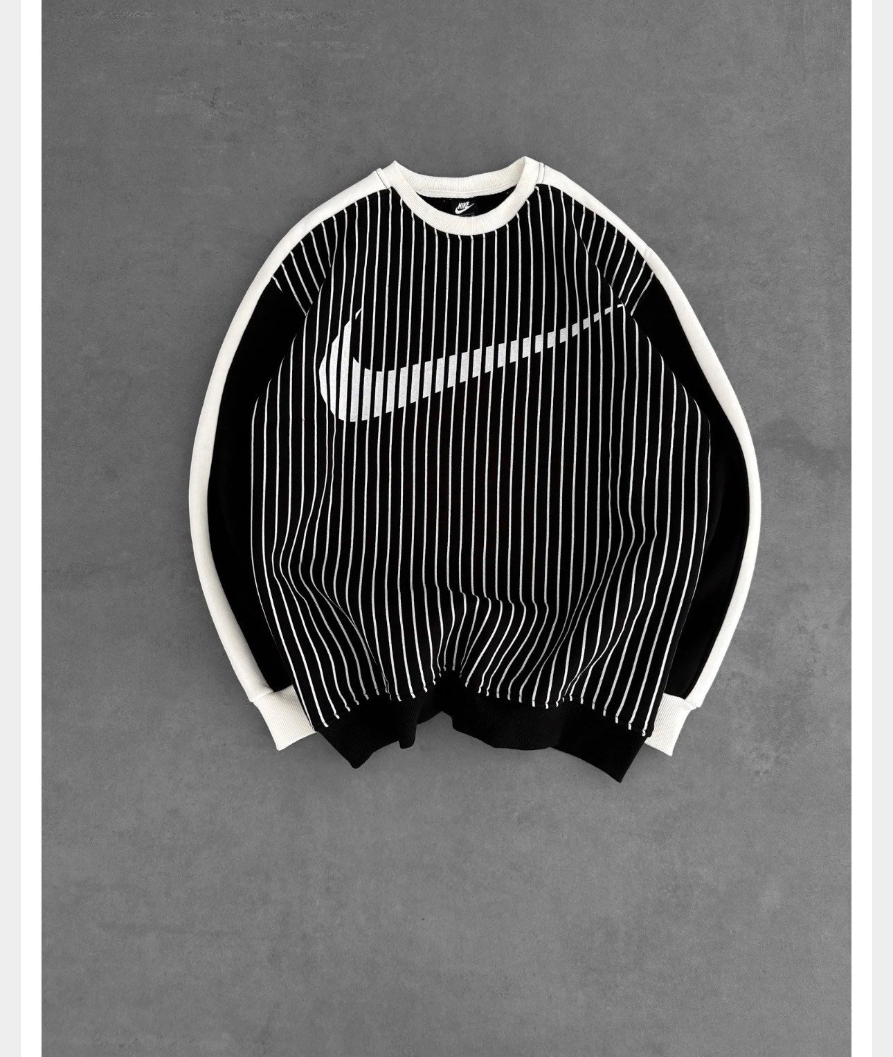 ÇİZGİ NİKE SWEAT