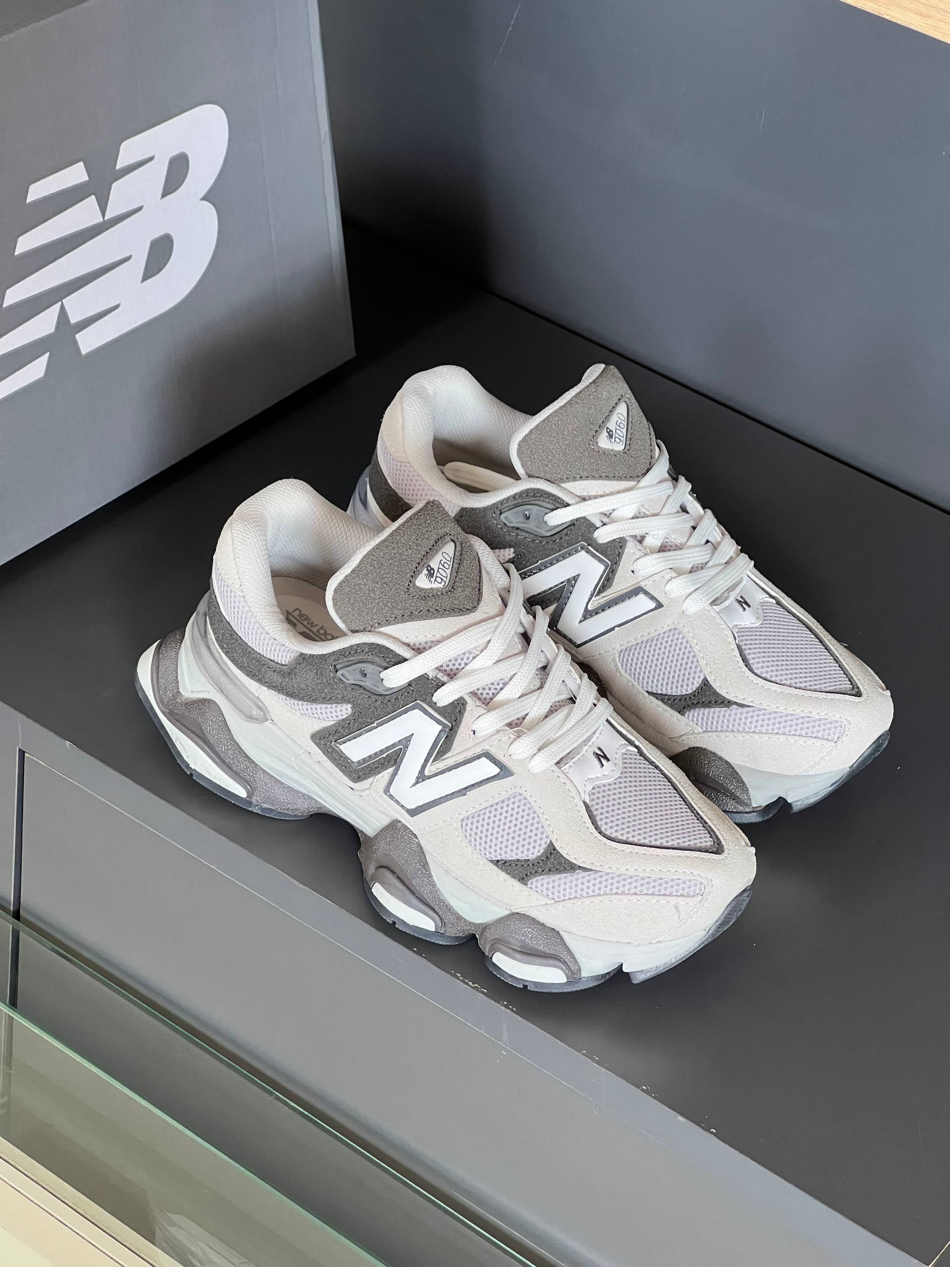 NEW BALANCE 9060 GRİ