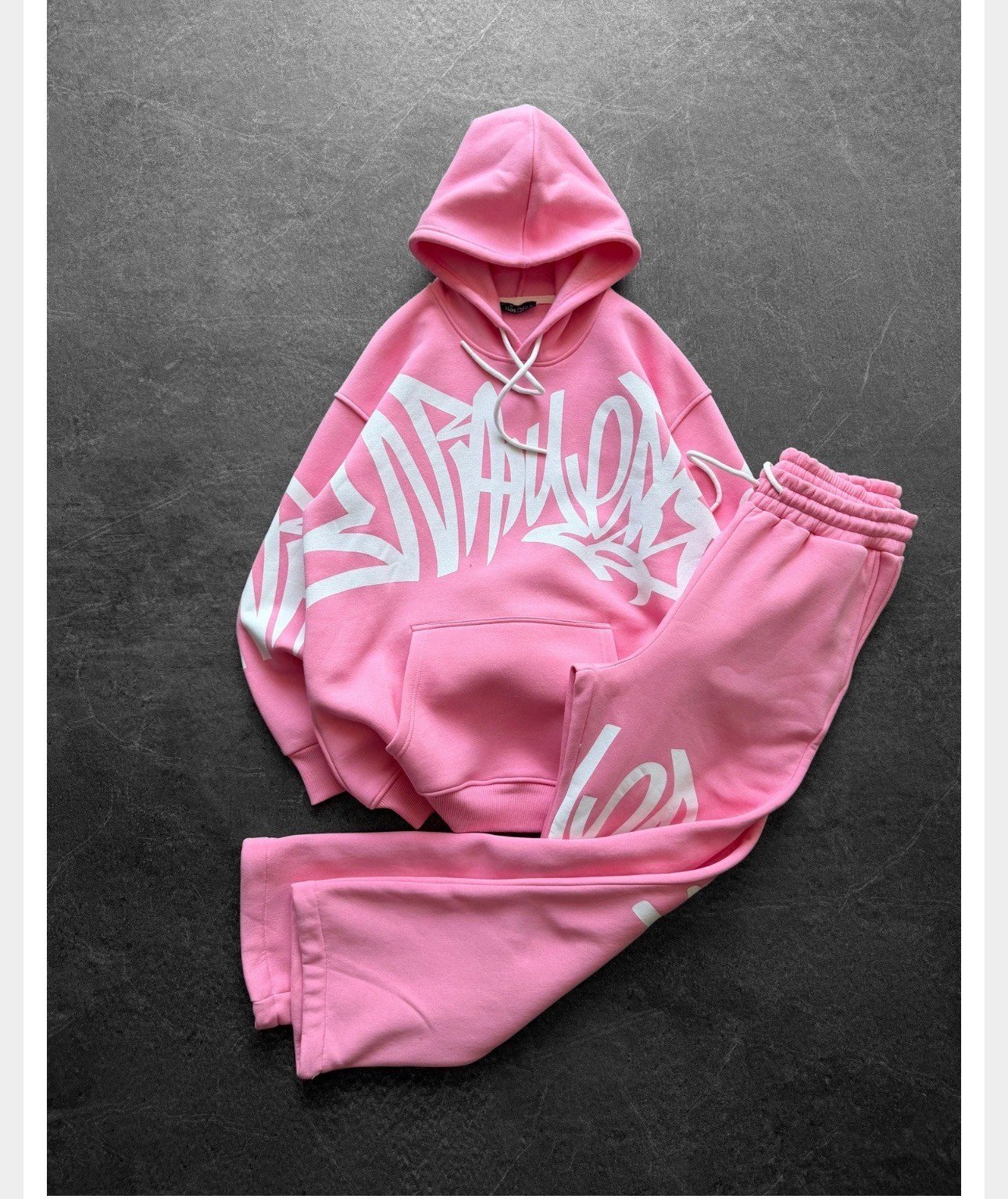 PEMBE GRAFİTİ TAKIM